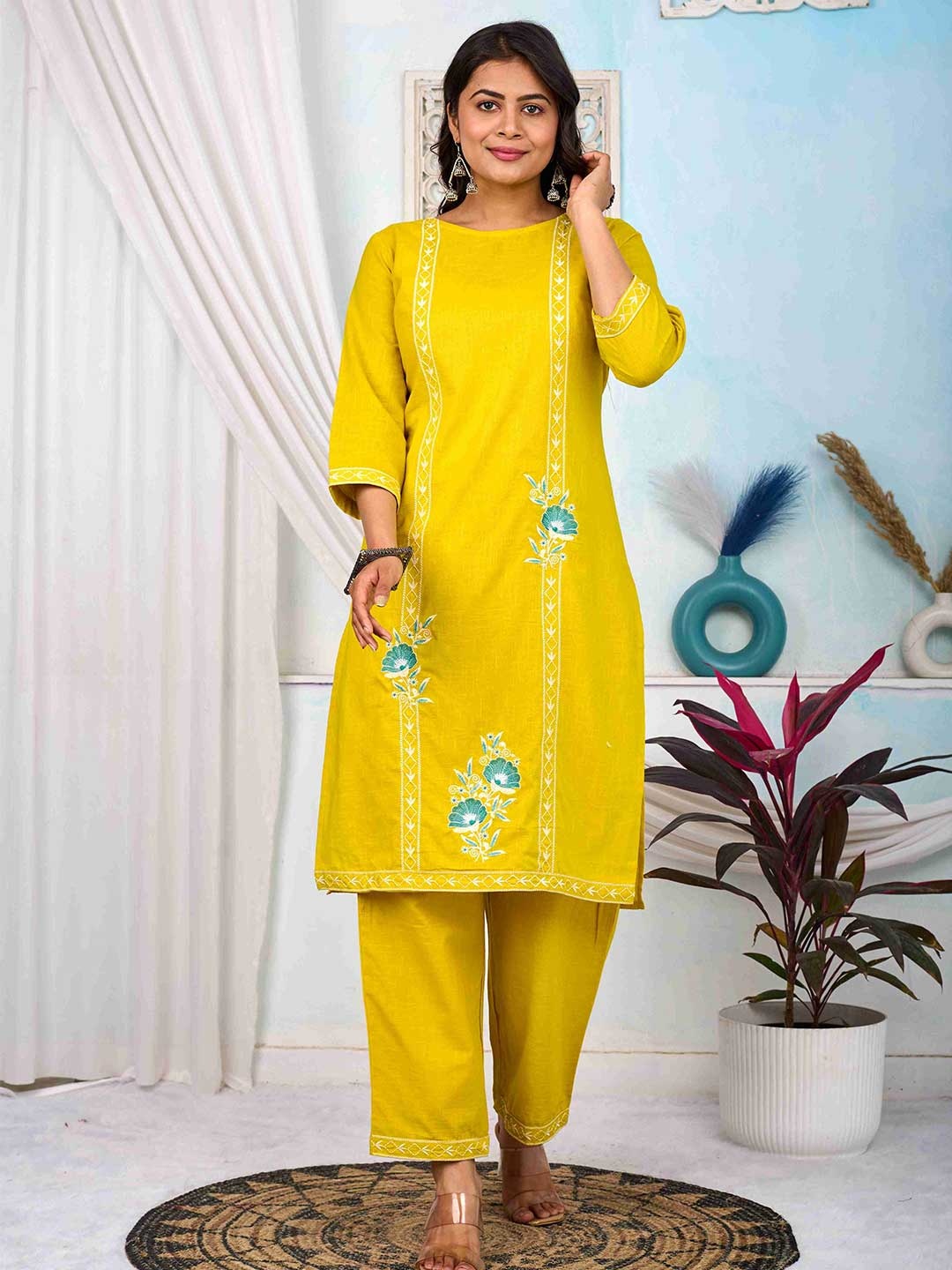 

MissKurti Embroidered Round Neck Pure Cotton Tunic With Trousers, Yellow