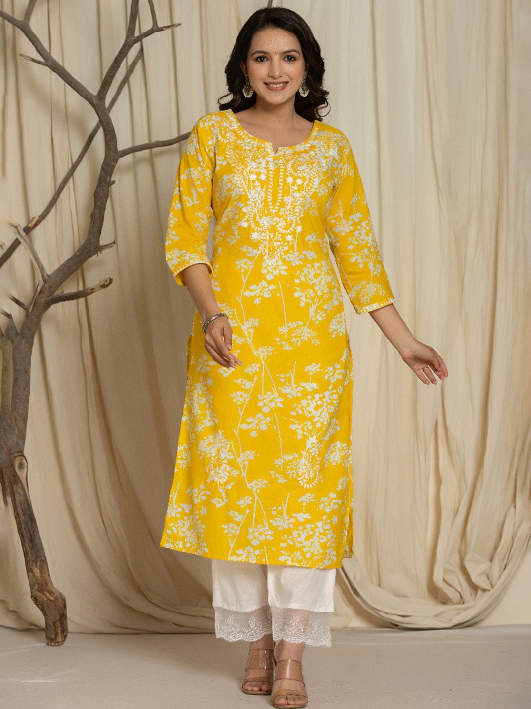 

Samhitas Floral Embroidered Notch Neck Cotton Straight Kurta With Trousers, Yellow