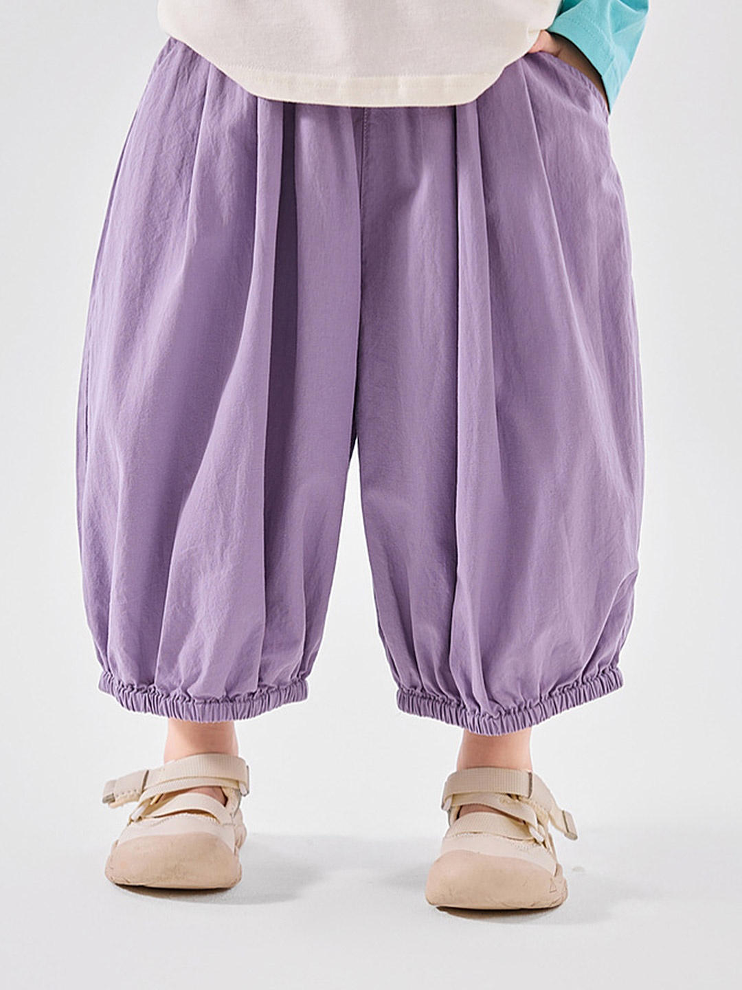 

LULU & SKY Girls Loose Fit High-Rise Trousers, Purple