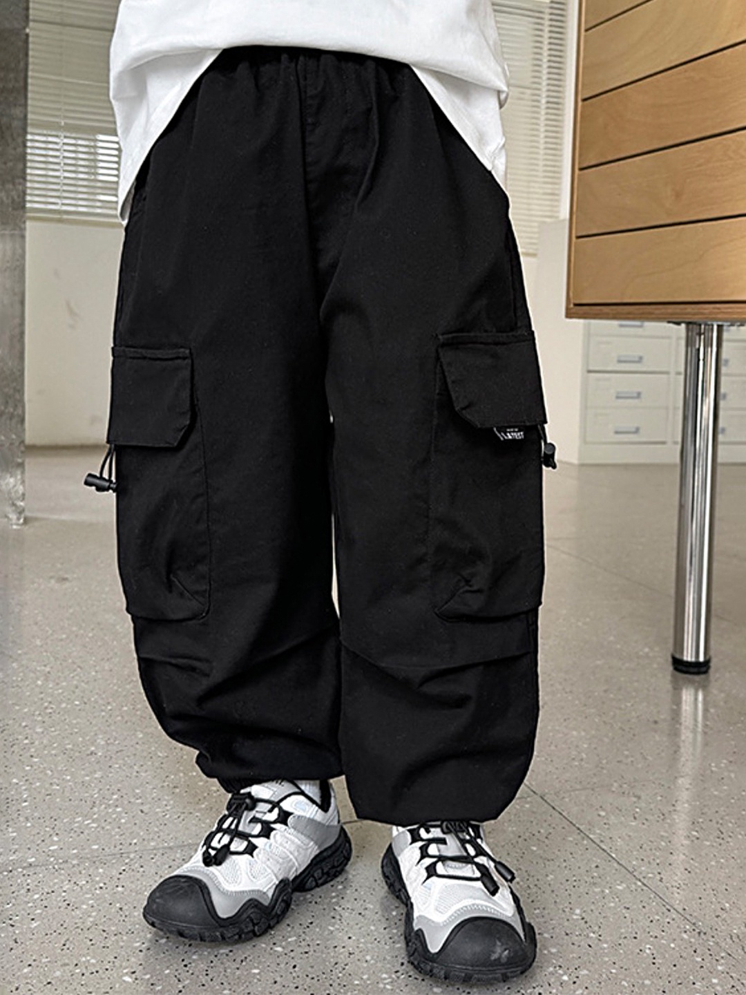 

LULU & SKY Boys Loose Fit High-Rise Parachute Trousers, Black