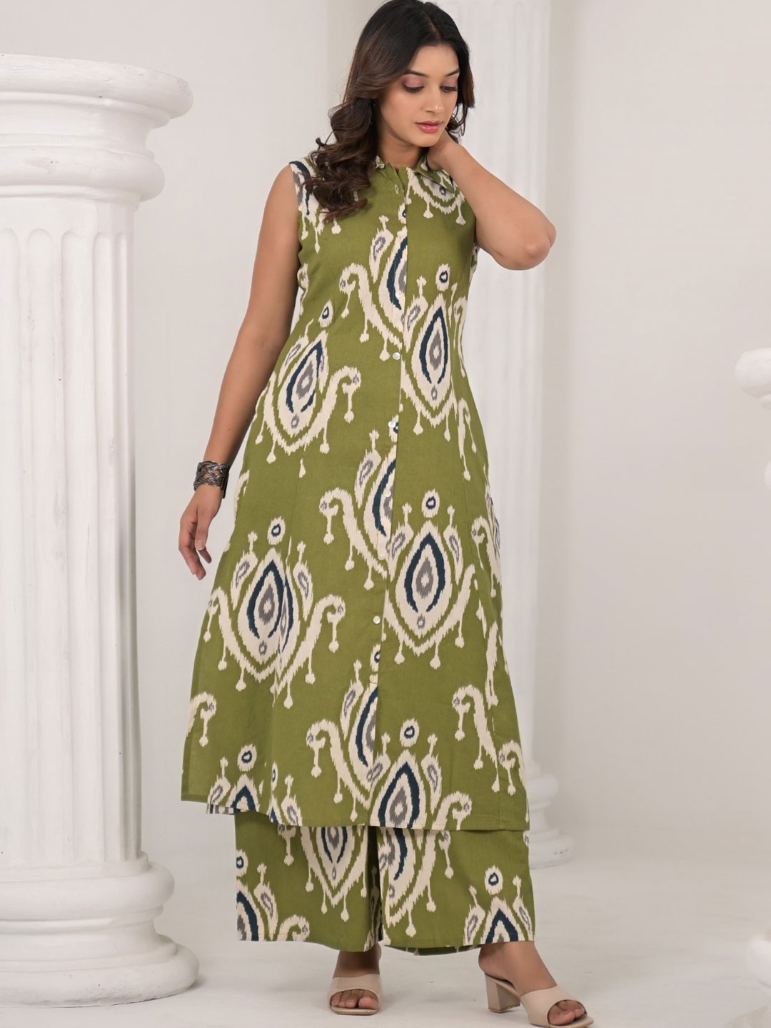 

AUTUMN LANE Geomteric Printed Shirt Collar Pure Cotton A-Line Kurta With Palazzo, Green