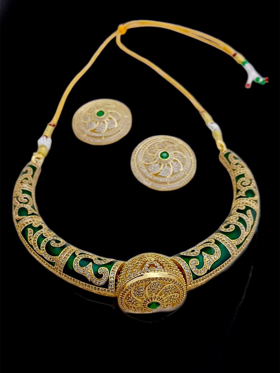 

TISHUL JEWELS Gold-Plated Stone Studded Jewellery Set, Green