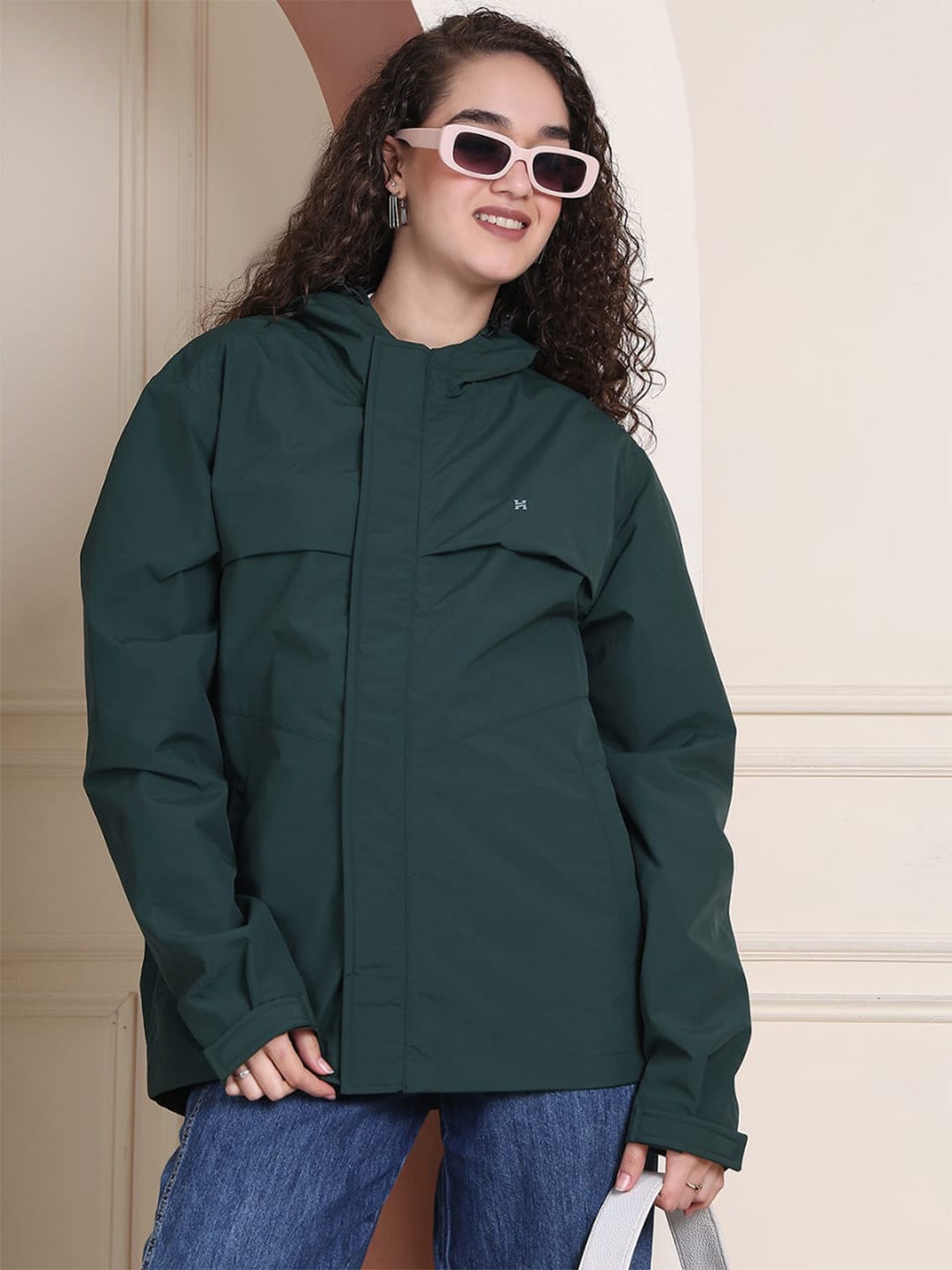 

HOUSE OF VEDAS Women Windcheater and Water Resistant Outdoor Sporty Jacket, Green