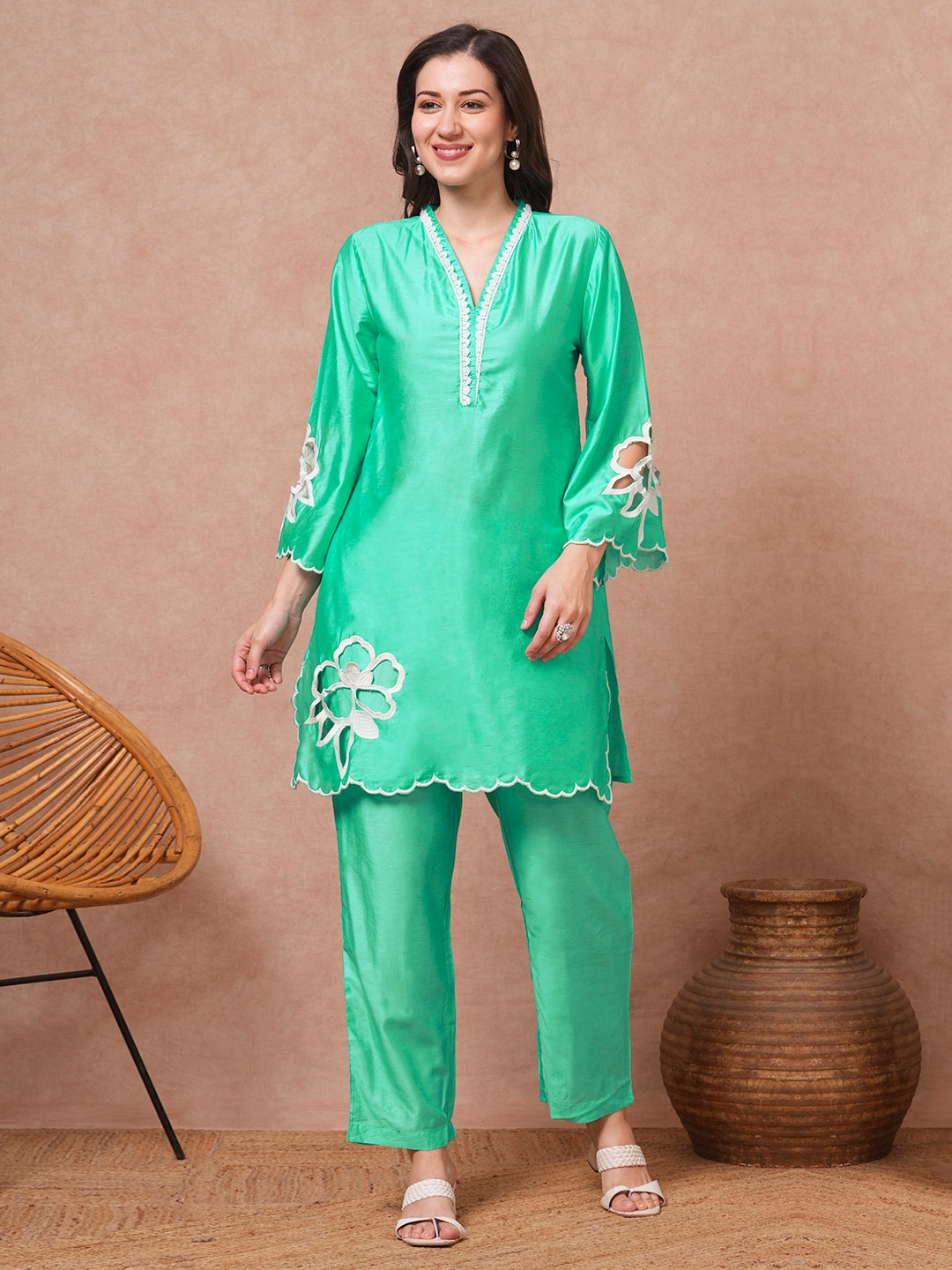 

FASHOR Floral Embroidered V-Neck Tunic & Trousers, Green
