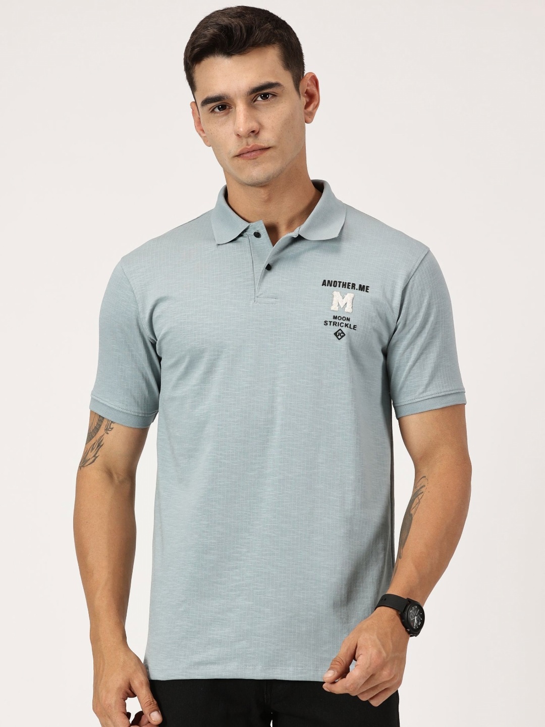 

RAVINIK Men Printed Applique T-shirt, Blue