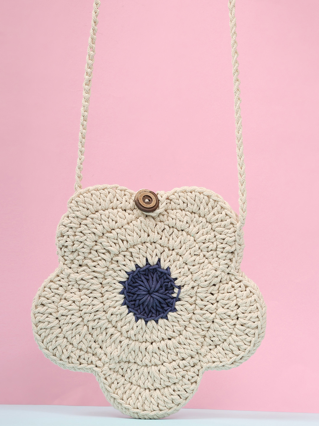 

ITIHASIKALA Shopper Sling Bag, Off white