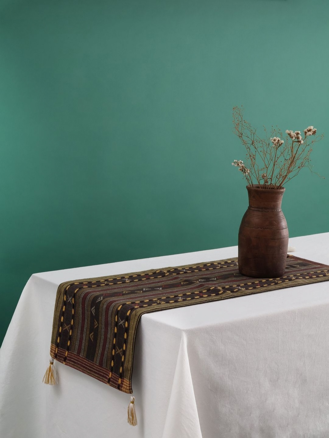 

Eyaas Charcoal & Yellow Woven Design Pure Cotton Rectangular Table Runner