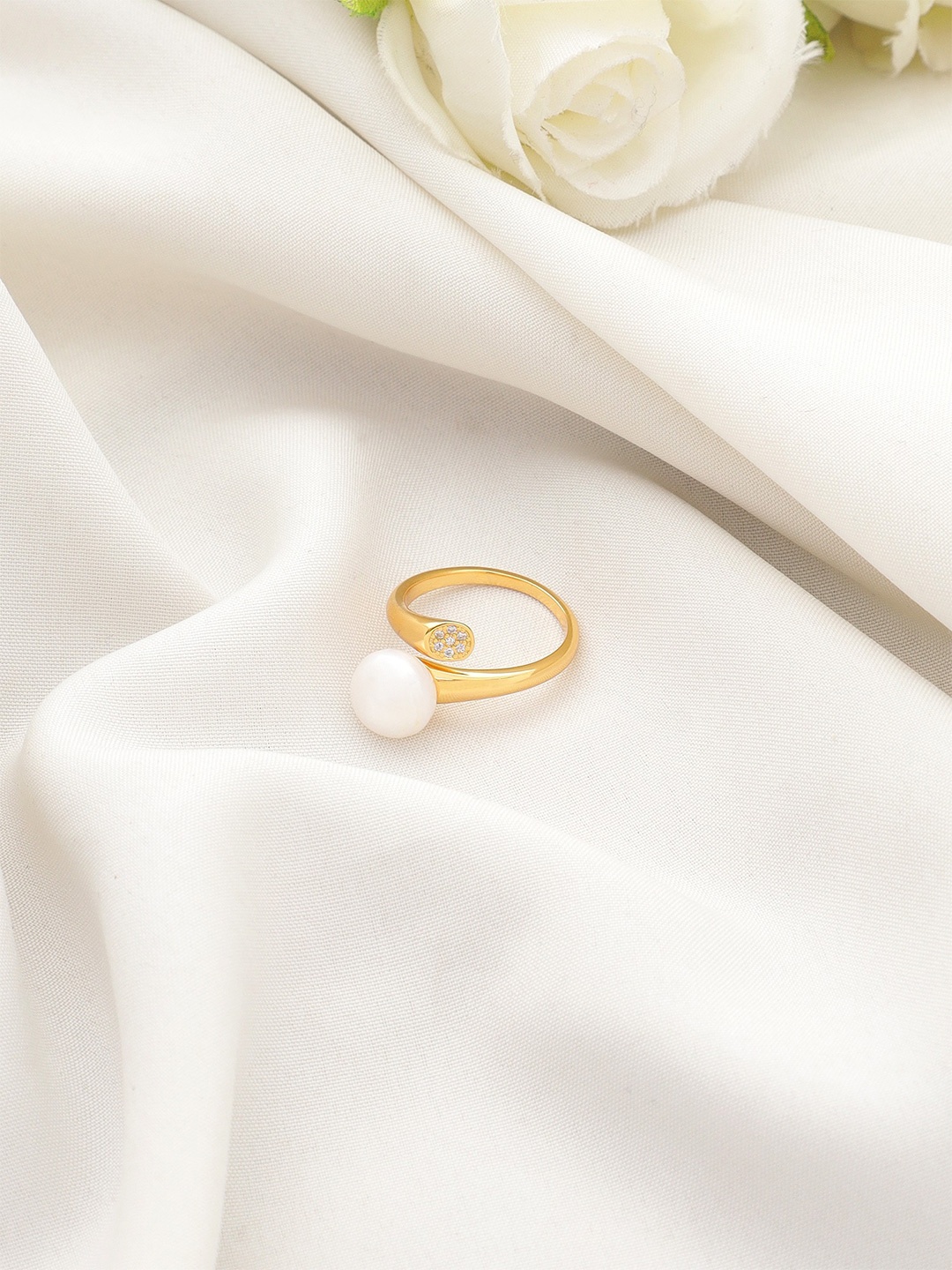 

DIAVO 925 Sterling Silver Gold-Plated Pearls Beaded Finger Ring