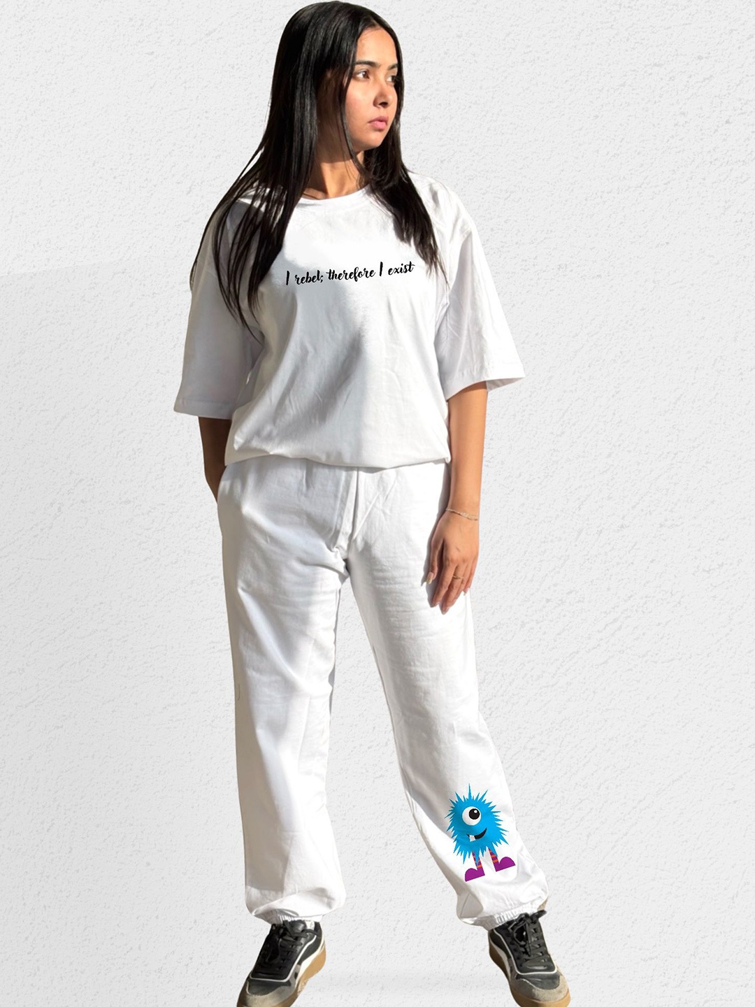 

TheBTclub Graphic Printed Round Neck T-shirt With Joggers, White