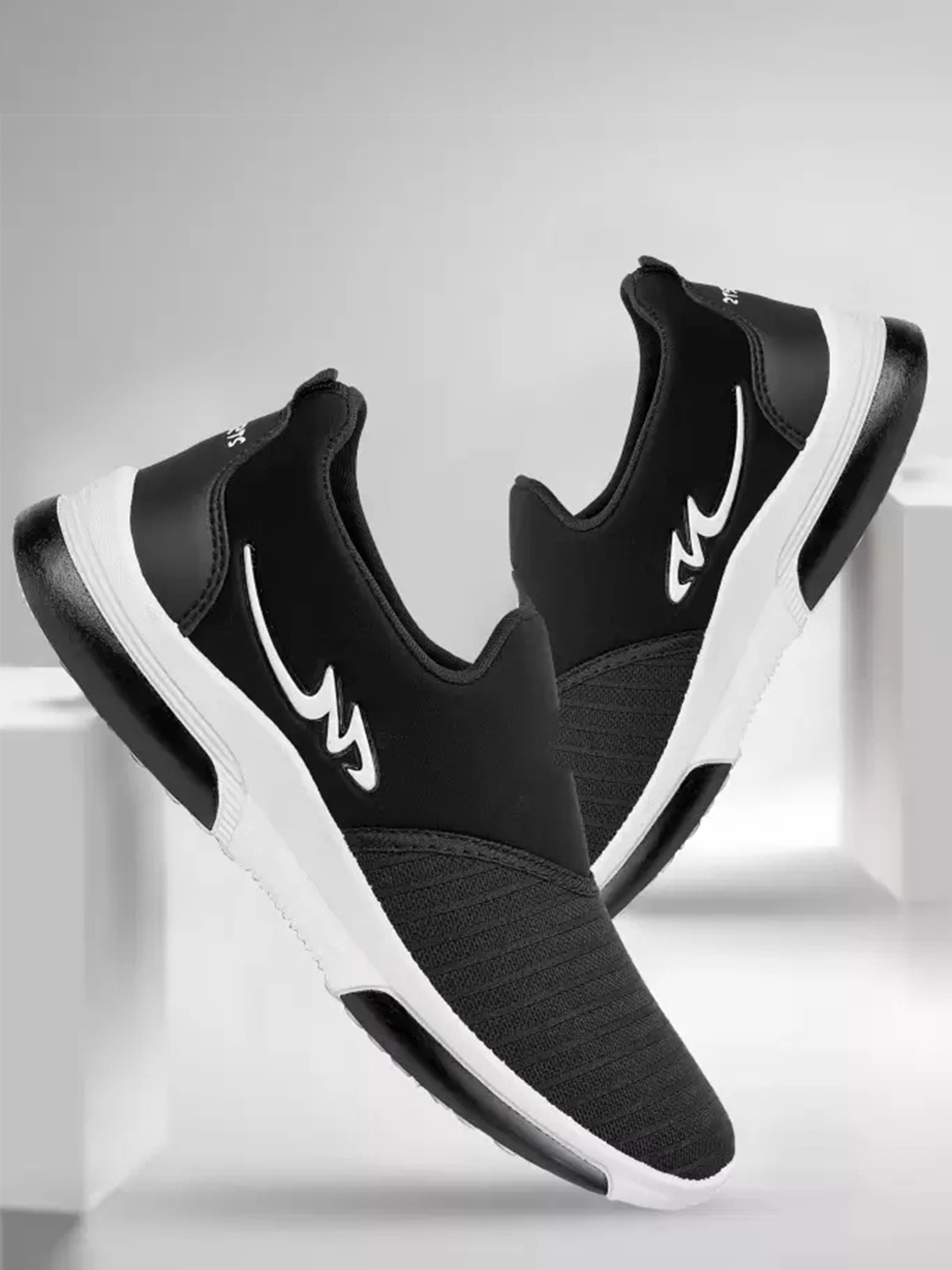 

DRACKFOOT Men Printed Slip-On Sneakers, Black