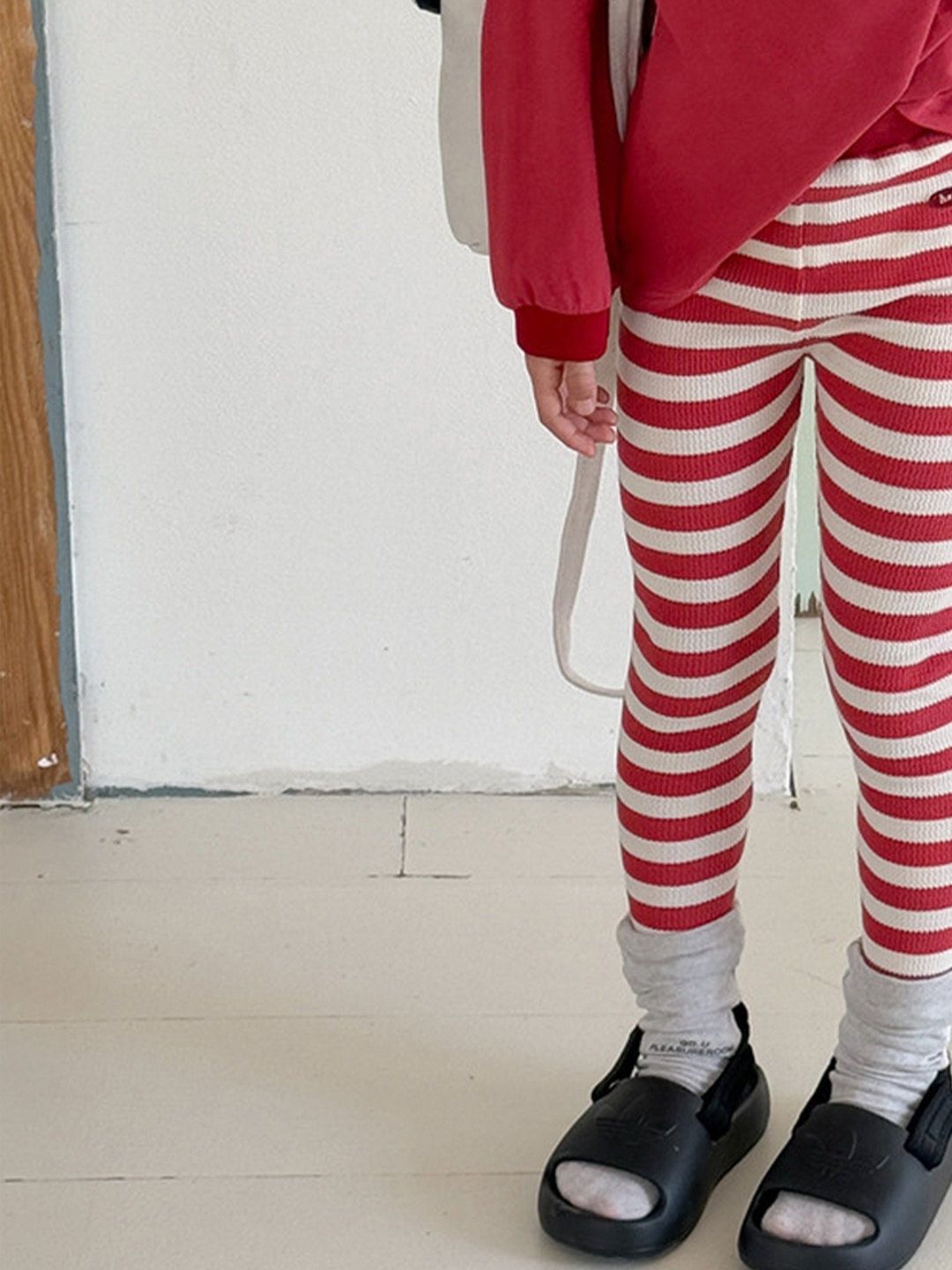 

LULU & SKY Girls Striped High-Rise Leggings, Red