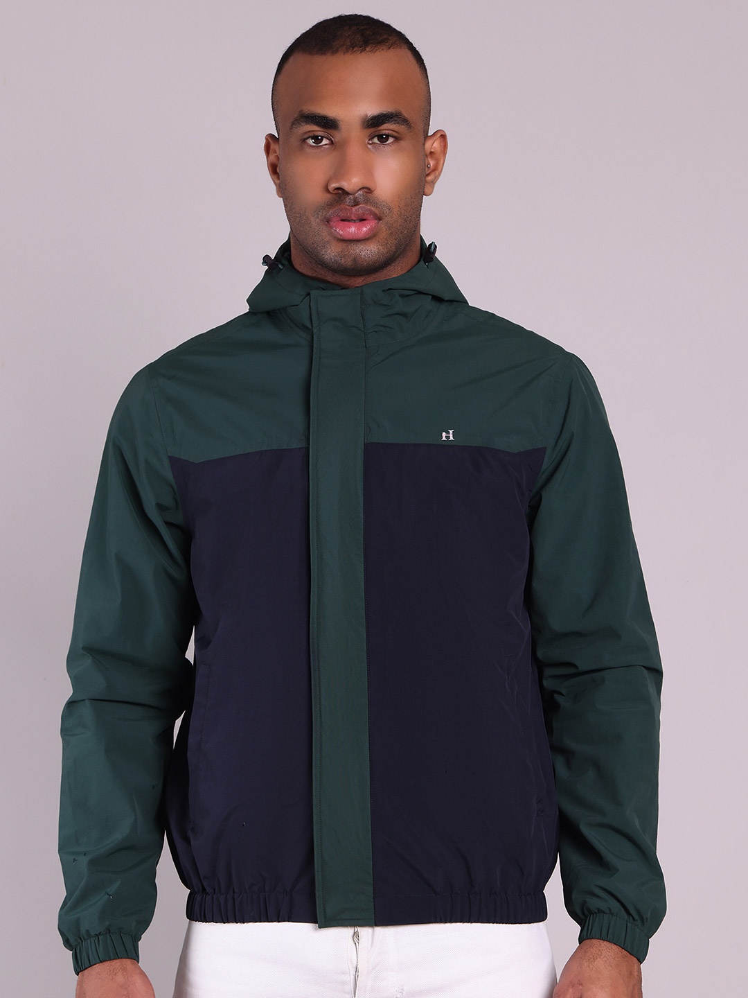 

HOUSE OF VEDAS Men Colourblocked Windcheater and Water Resistant Outdoor Sporty Jacket, Green
