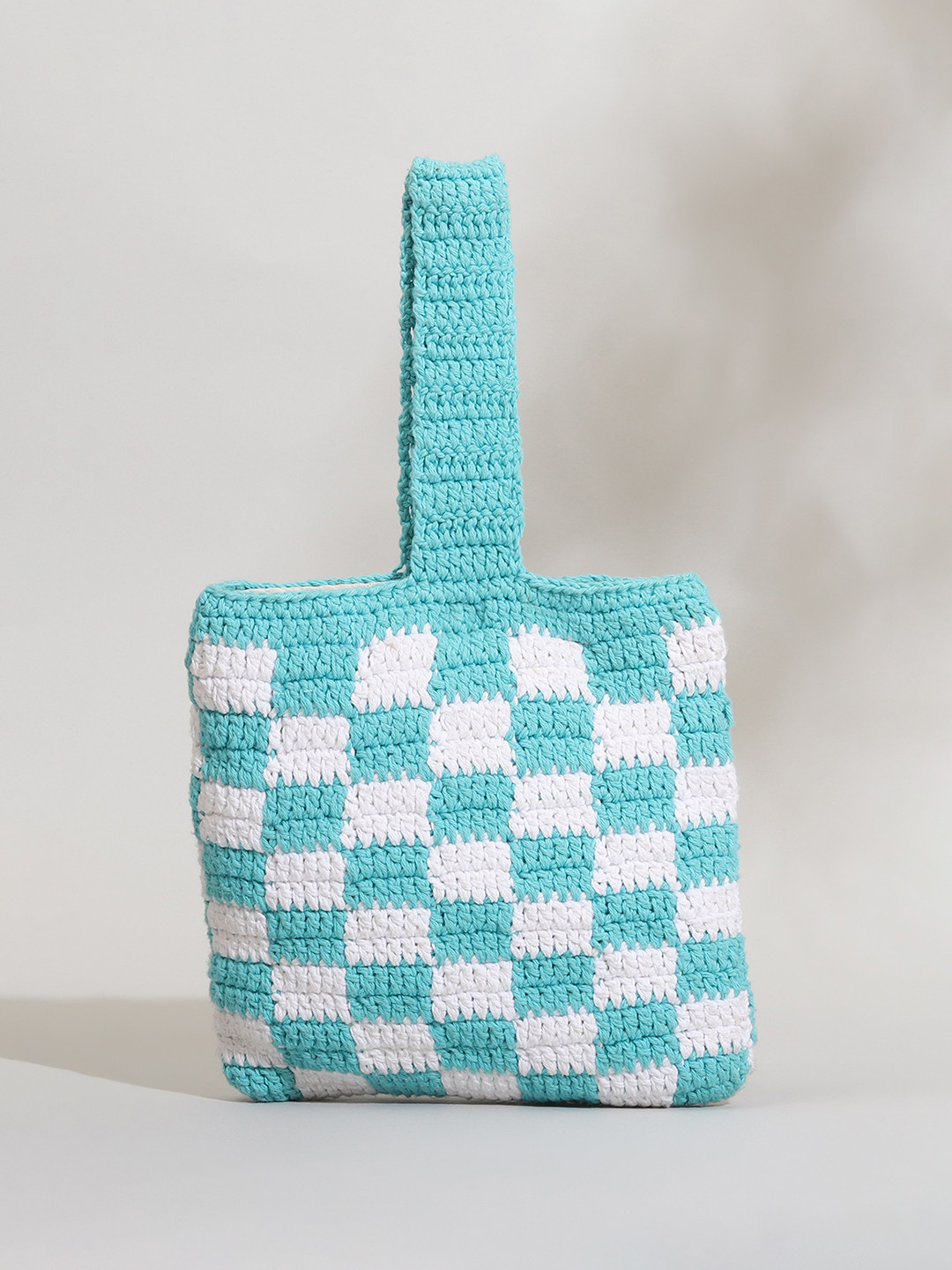 

ITIHASIKALA Geometric Checked Structured Handheld Bag with Quilted, Blue