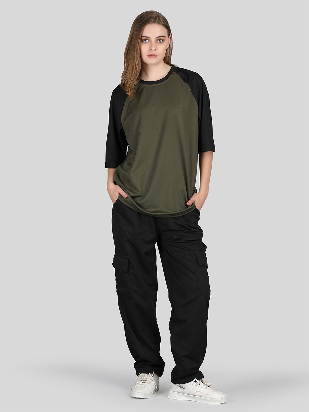 

Raxedo Raglan Oversized Airport Look Outfit Colourblocked T-Shirt & Cargo Jogger Pant, Olive