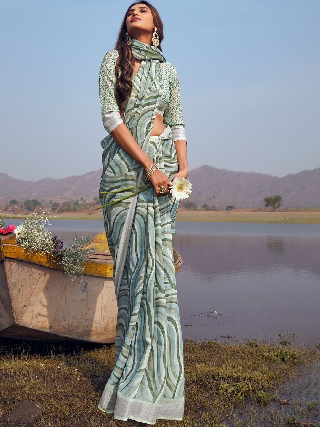 

Iris Geometric Printed Cotton Saree With Unstitched Blouse Piece, Grey