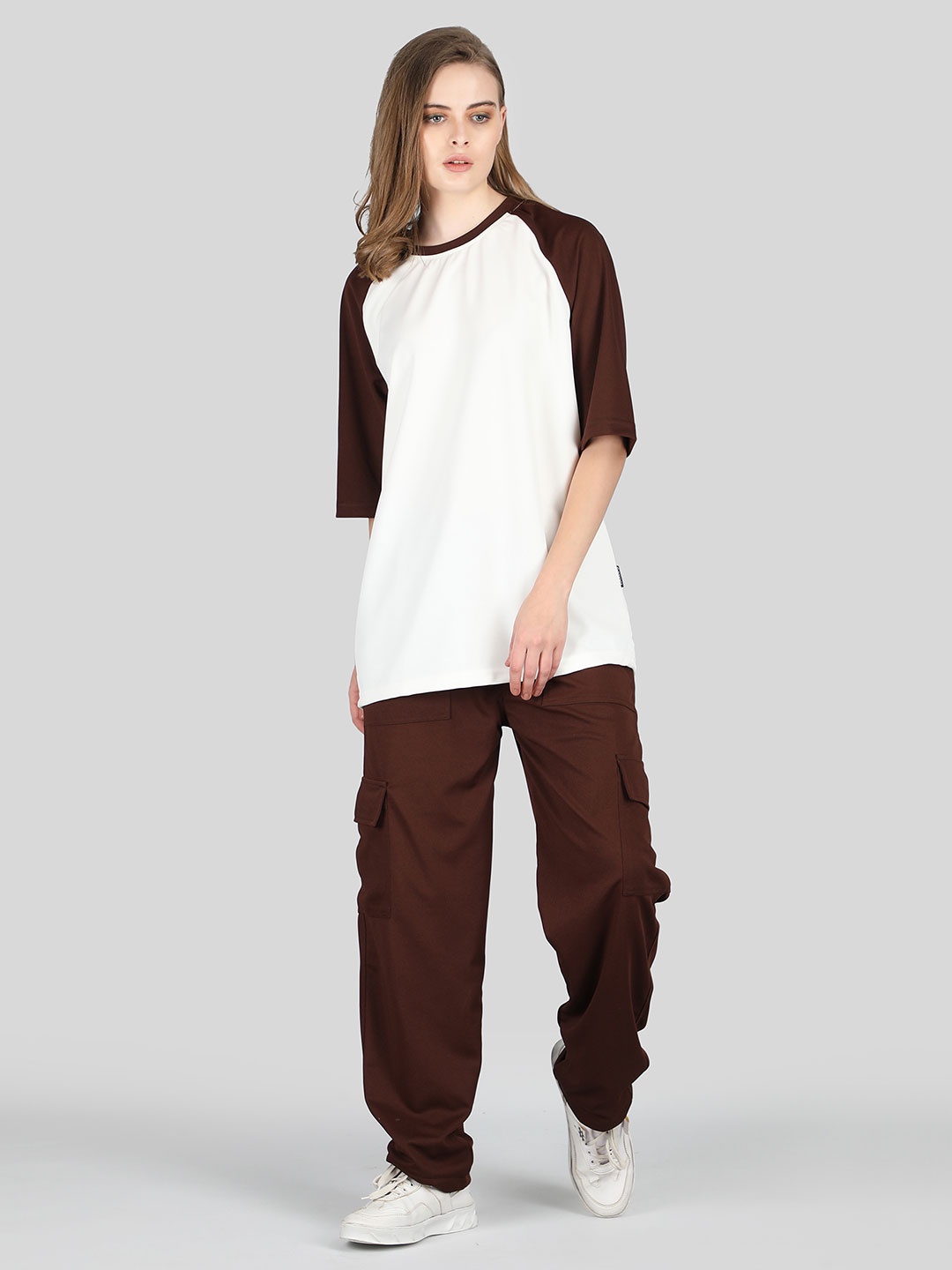 

Raxedo Airport Look Outfit Raglan T-shirt & Cargo Jogger Pant, White