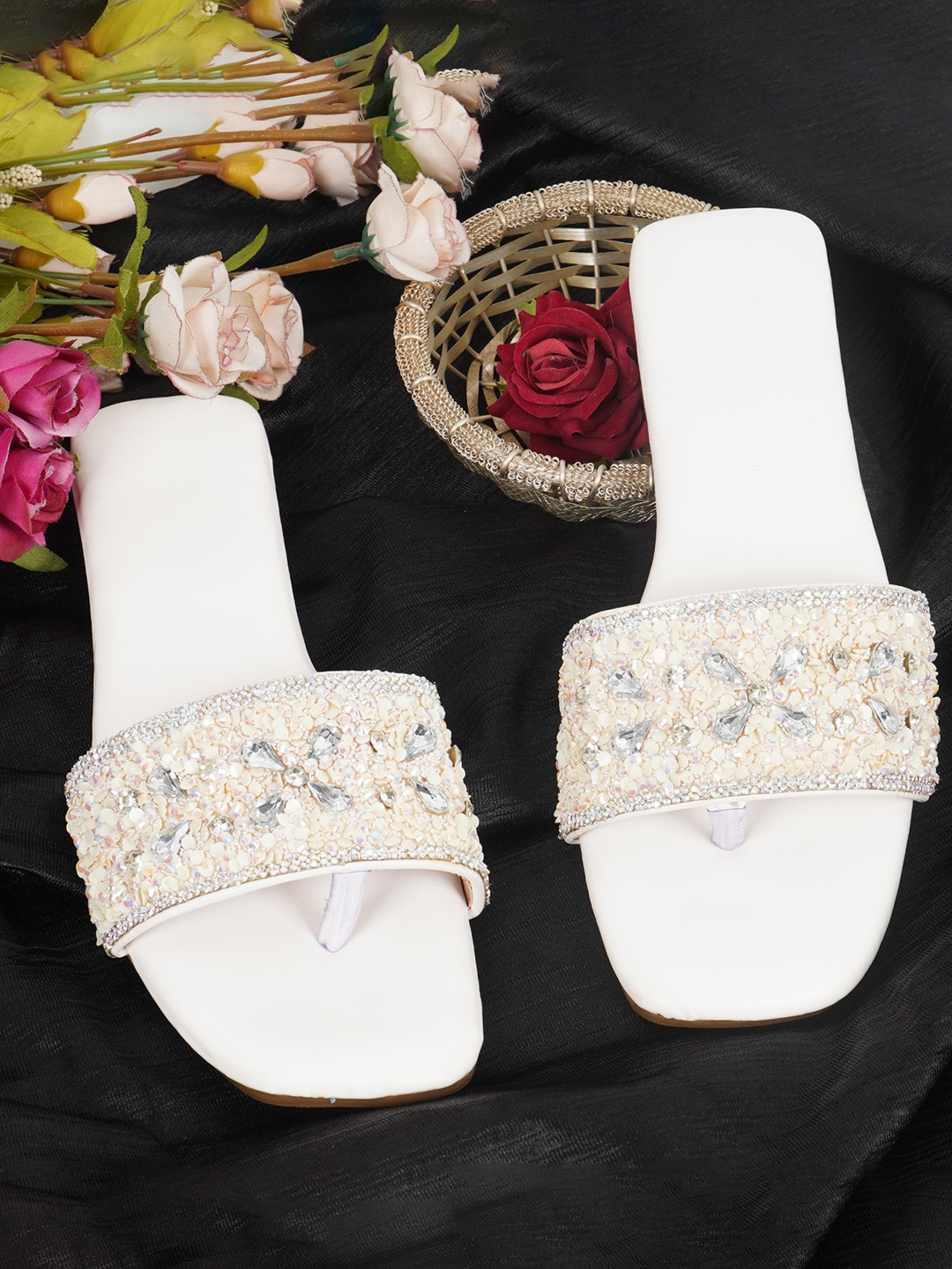 

PIYARI Women Open Toe Flats, White