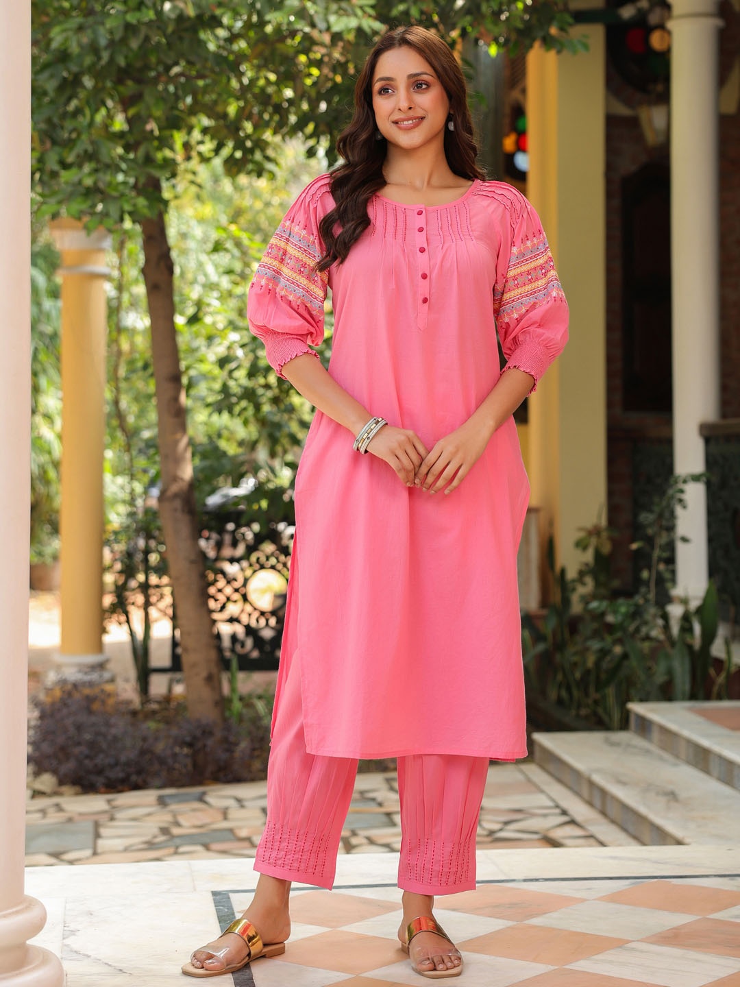 

SAVI Floral Printed Round Neck Cotton Straight Kurta With Trousers, Pink