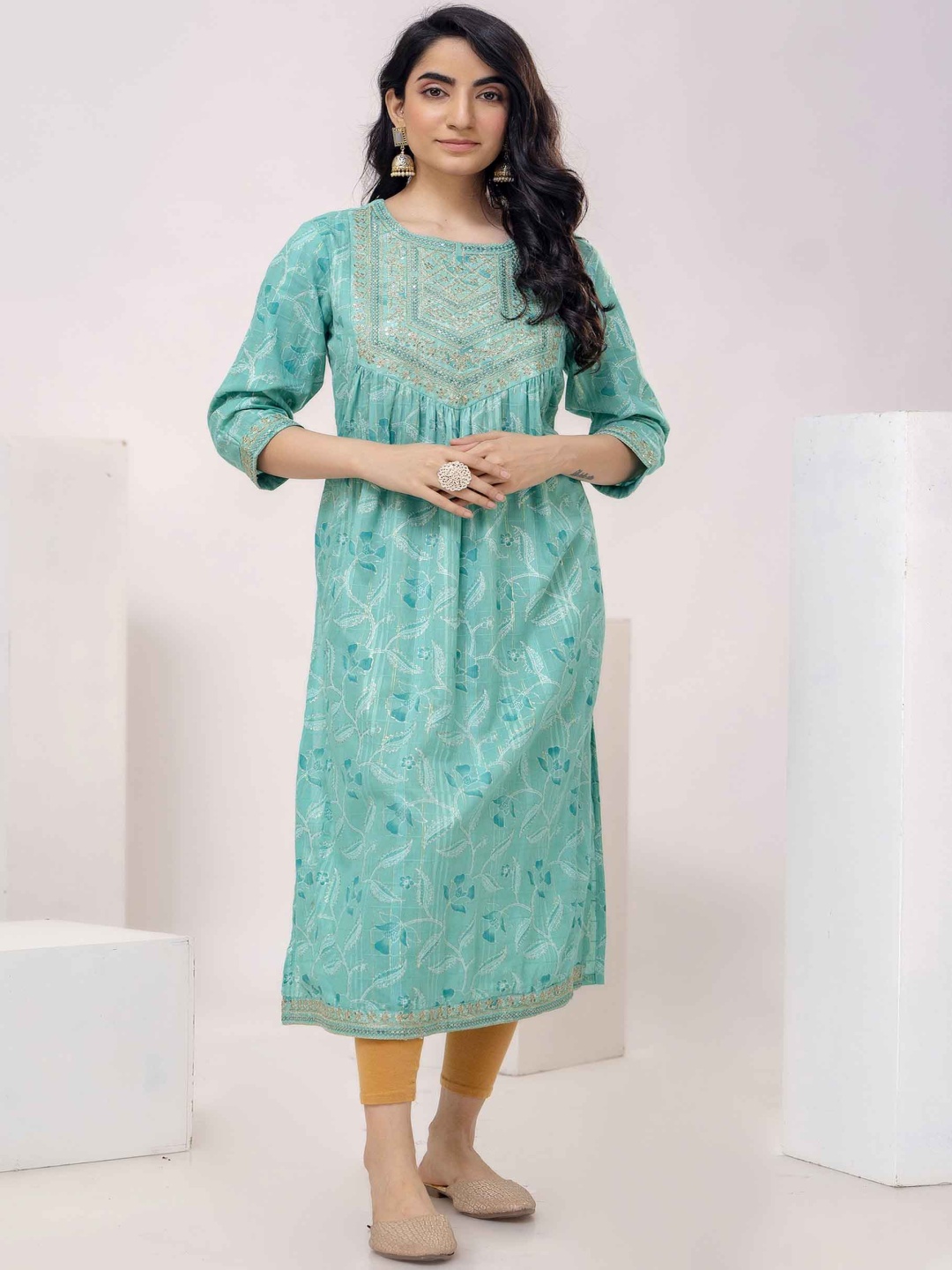 

DIVASTRI Floral Printed Embroidered Round Neck Pure Cotton A-Line Kurta, Green