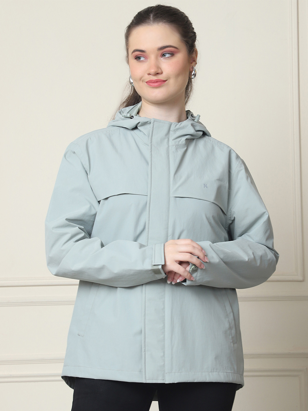 

HOUSE OF VEDAS Women Windcheater and Water Resistant Outdoor Sporty Jacket, Green