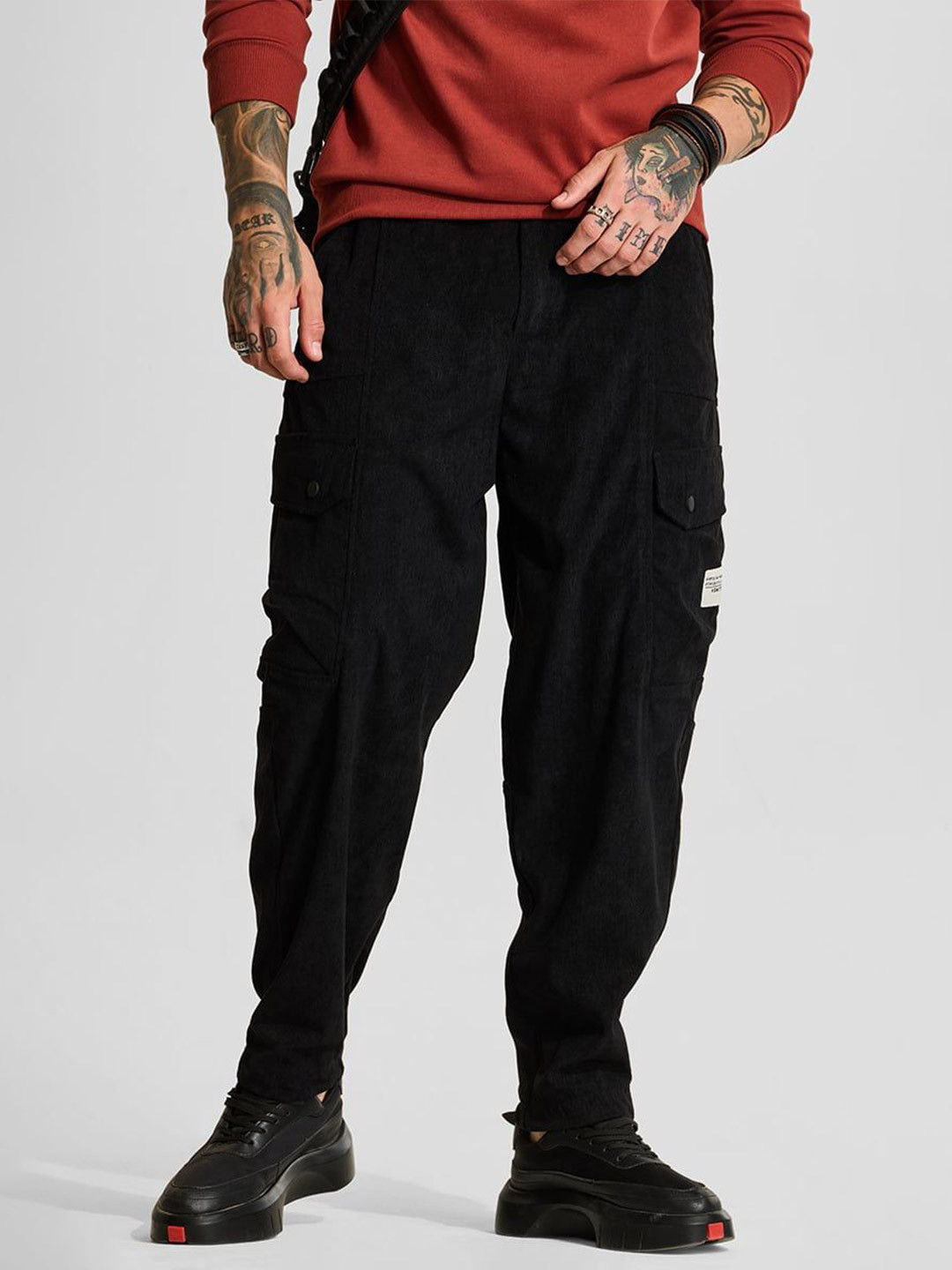 

Snitch Men Black Relaxed Fit Cargo Pants