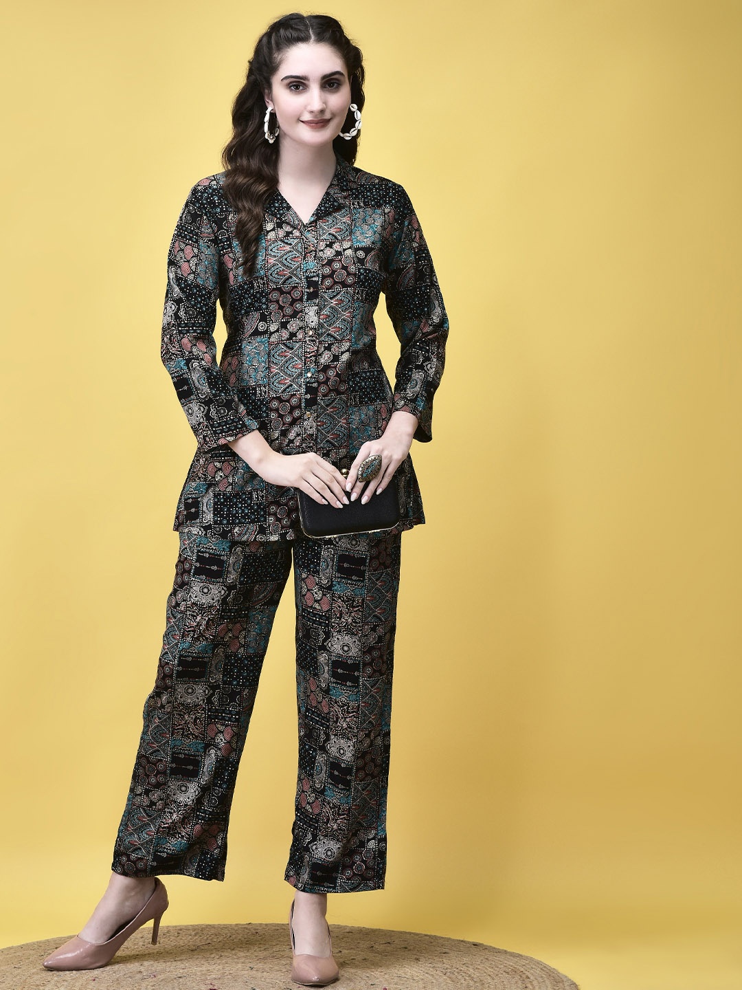 

Shree Ethnic Motifs Printed Shirt Collar Liva Tunic & Trouser, Black