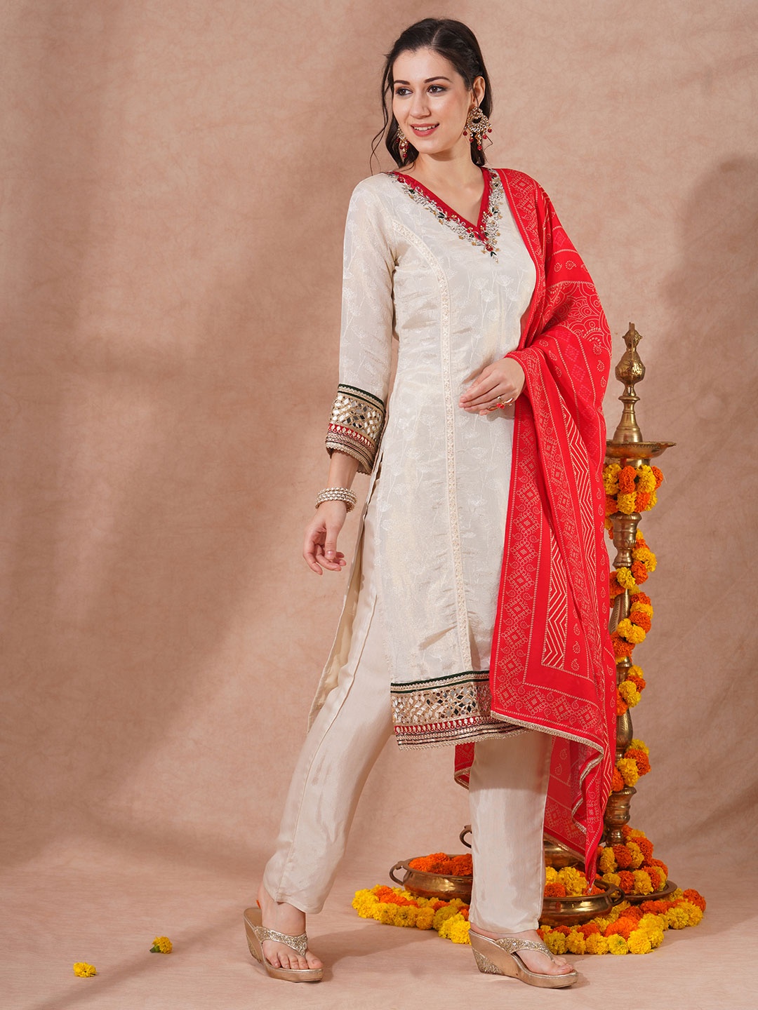 

FASHOR Floral Yoke Design Beads and Stones Tissue Straight Kurta With Pant & Dupatta, Off white