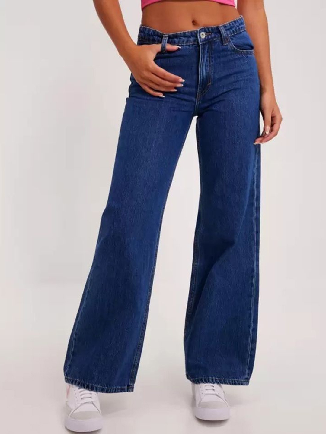 

LINARIA Women Classic Clean Look Medium Shade Mid-Rise Jeans, Blue