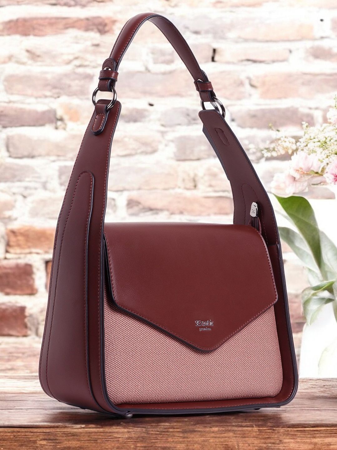 

Exotic Women Textured Structured Leather Handheld Bag, Coffee brown