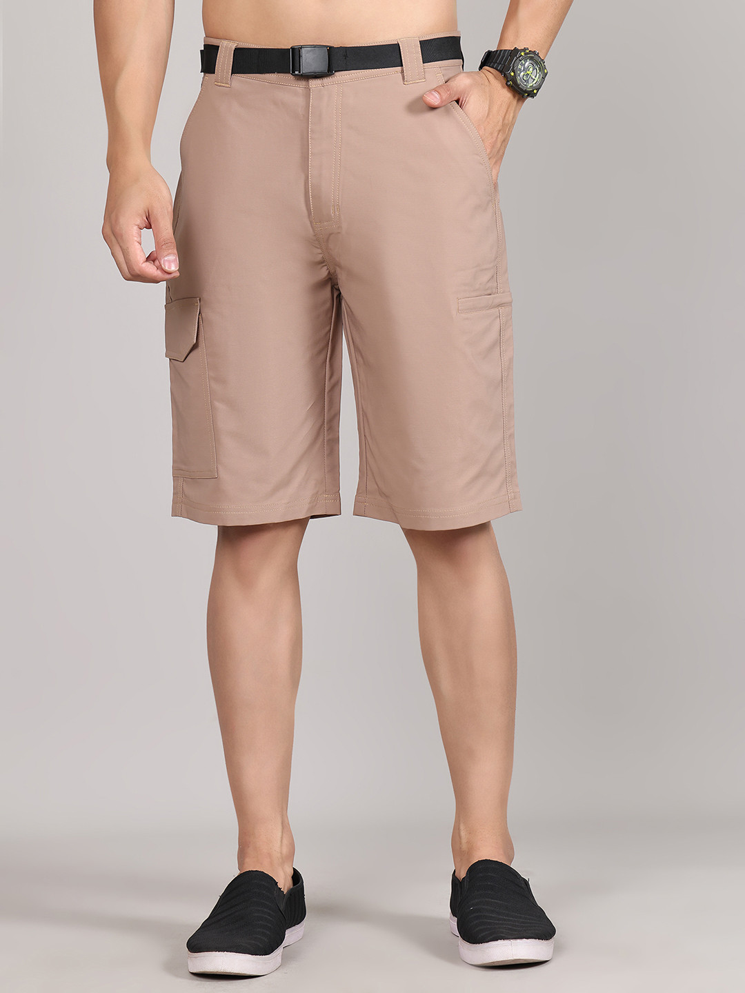 

HOUSE OF VEDAS Men Regular Fit Mid-Rise Training or Gym Cargo Shorts, Beige