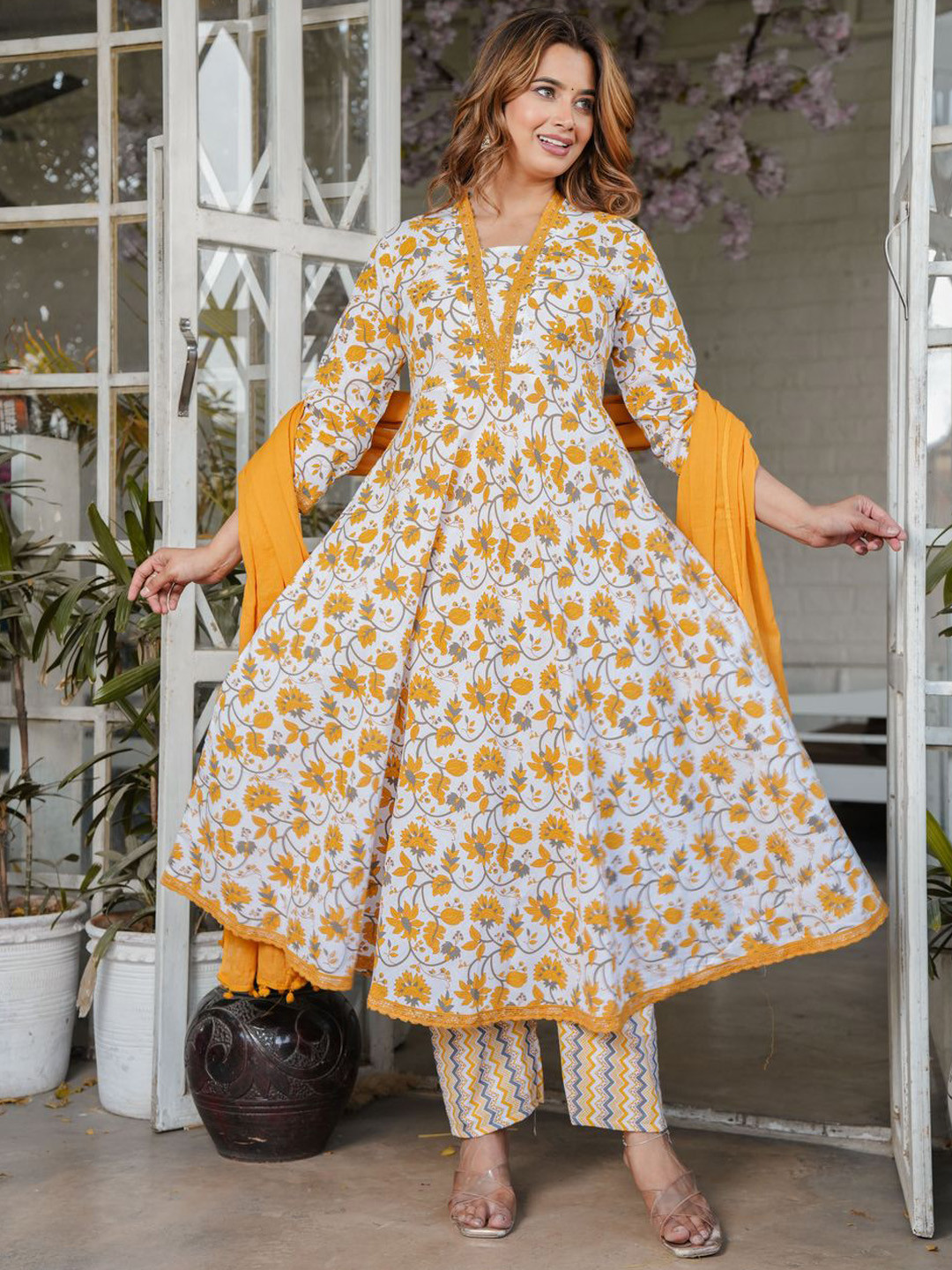 

SINGNI Floral Printed V-Neck Pure Cotton A-Line Kurta With Trousers & Dupatta, White