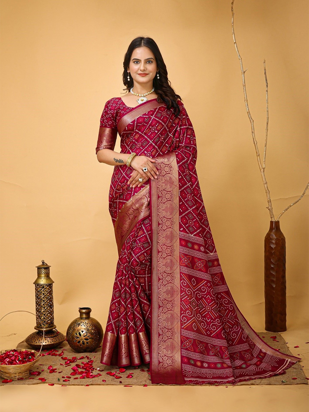 

KALINI Bandhani Printed Zari Bandhani Saree, Maroon