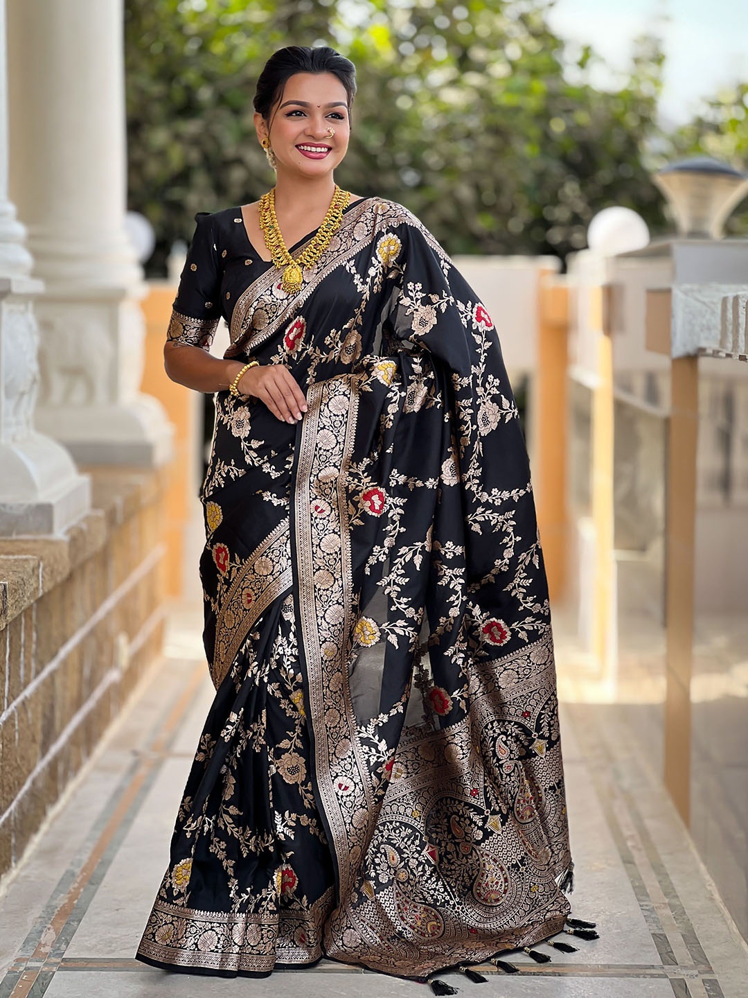 

Ekta Textiles Woven Design Zari Pure Silk Banarasi Saree, Black