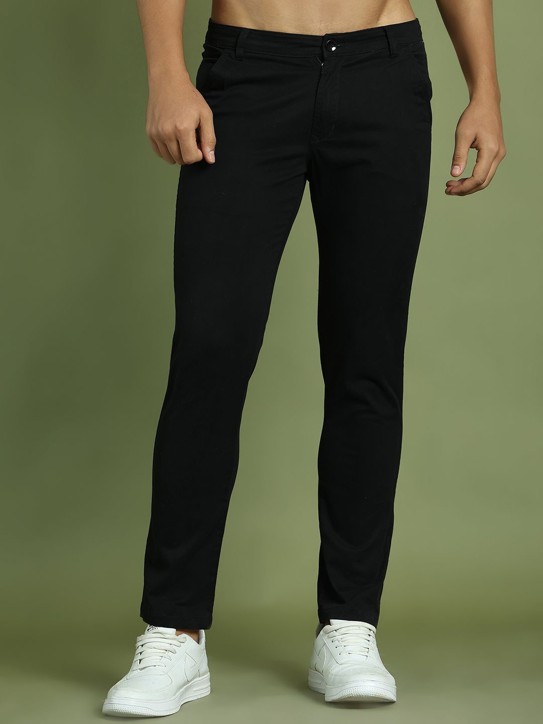 

Indian Needle Men Relaxed Tapered Fit Easy Wash Trousers, Black