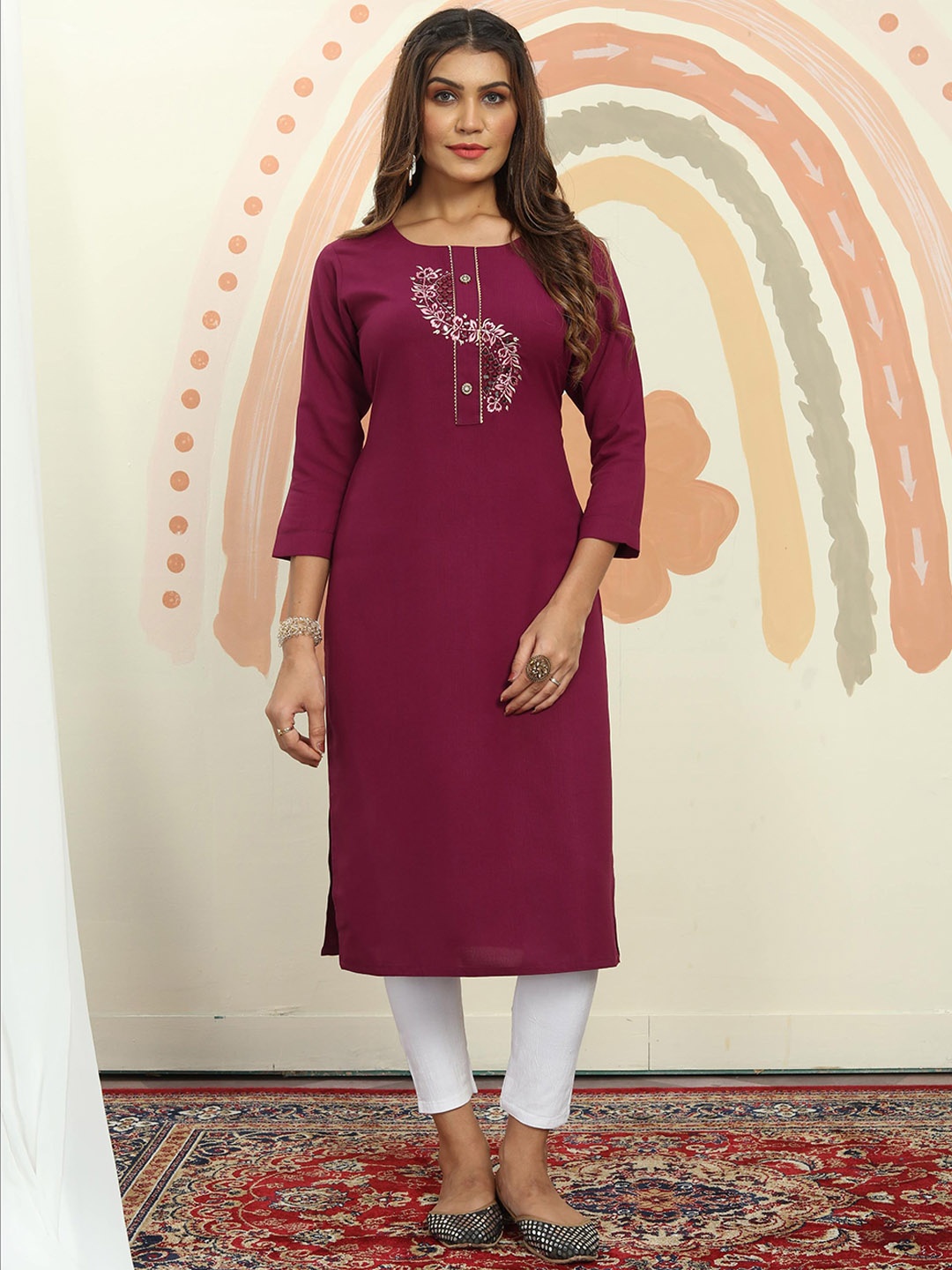 

Artihc Floral Yoke Design Thread Work Cotton Silk Straight Kurta With Leggings, Purple