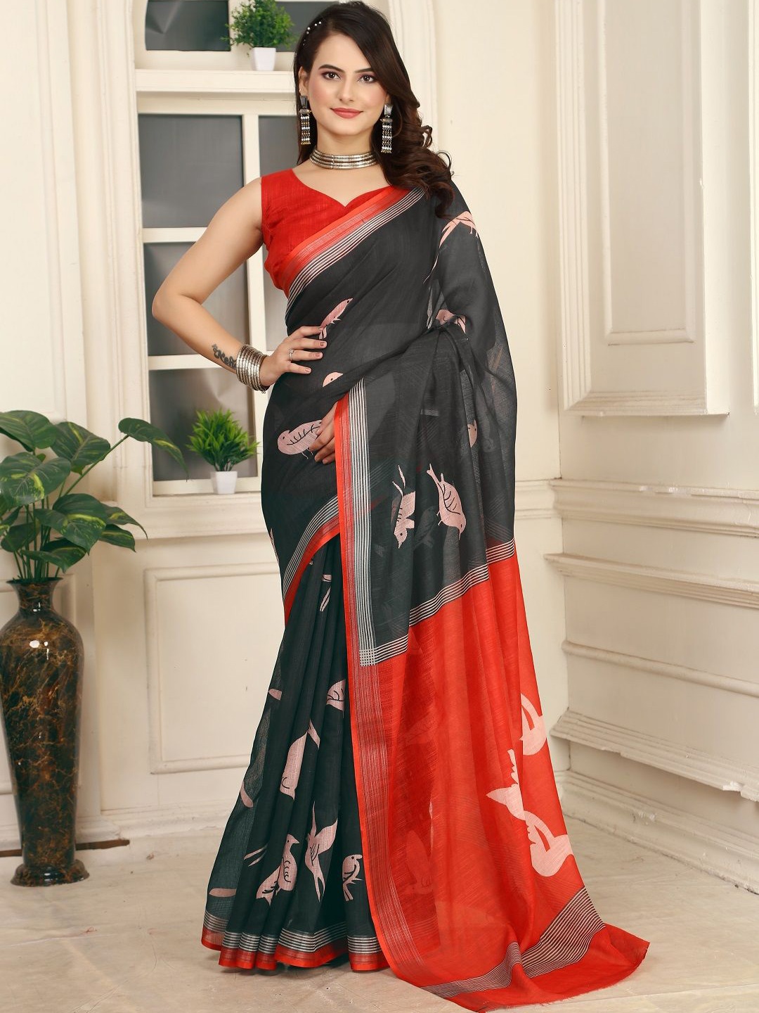 

Nimidiya Ethnic Motifs Zari Pure Cotton Saree, Black