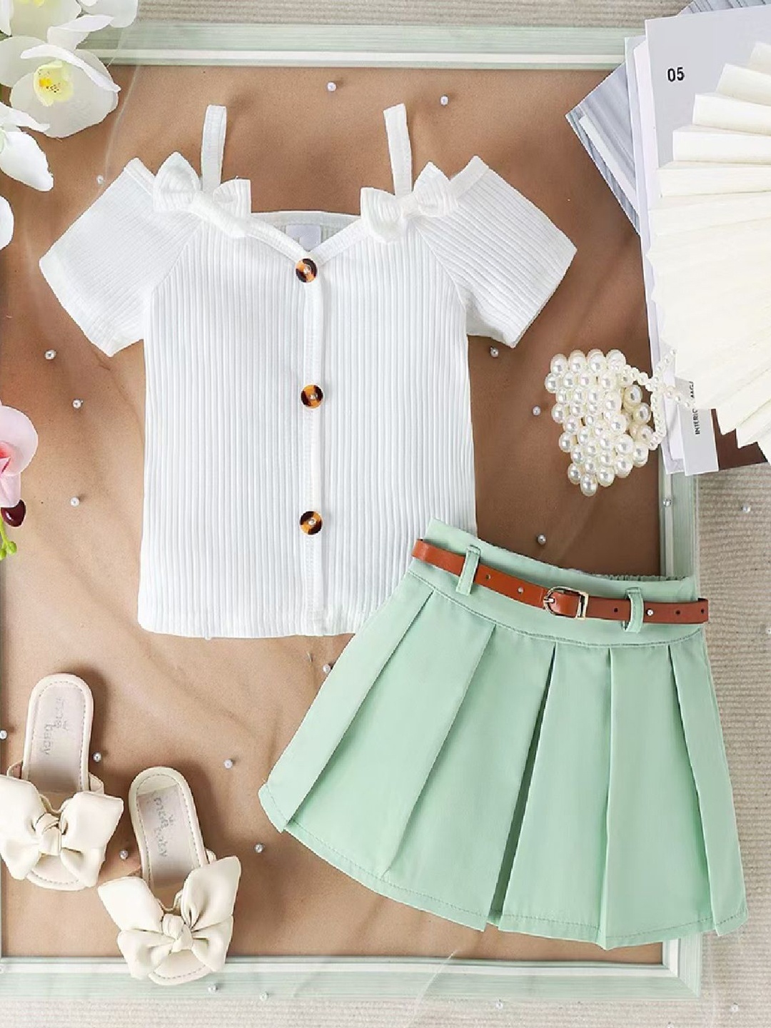 

Xsole Girls V-Neck Short Sleeves Top with Skirt, Green