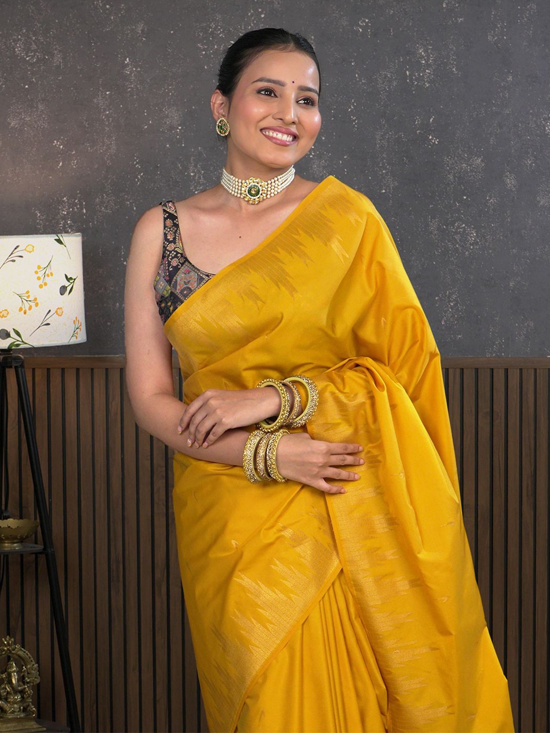 

Ushvii Woven Design Zari Kanjeevaram Saree, Yellow