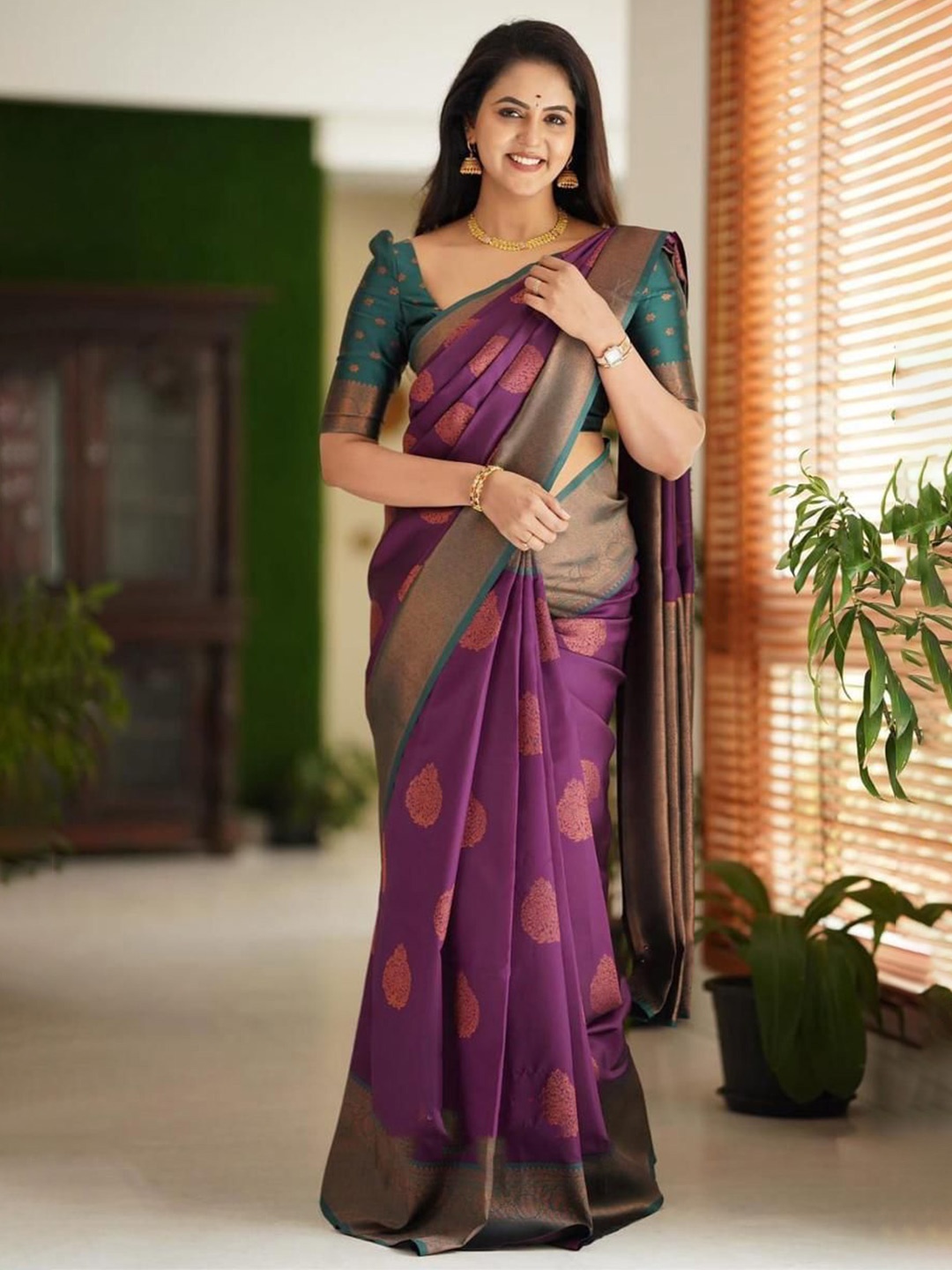 

PAYAL CREATION Woven Design Zari Banarasi Saree, Purple