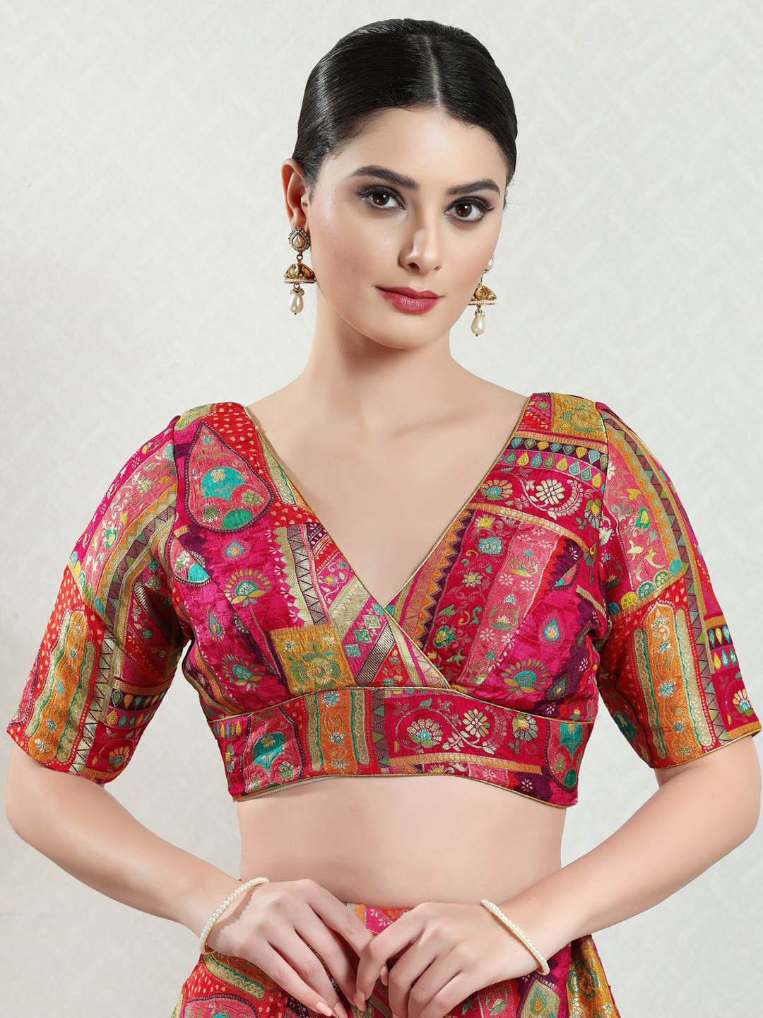 

VAMAS - THE DESIGNER BLOUSES Women V-Neck Padded Saree Blouse, Pink