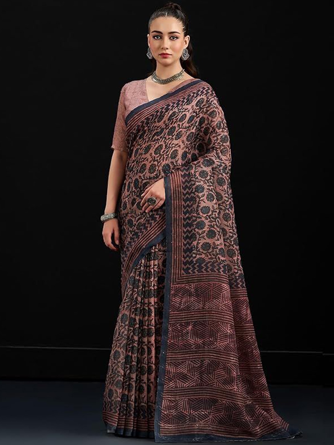 

BW X BUTTERFLY Floral Pure Cotton Saree With Blouse, Peach