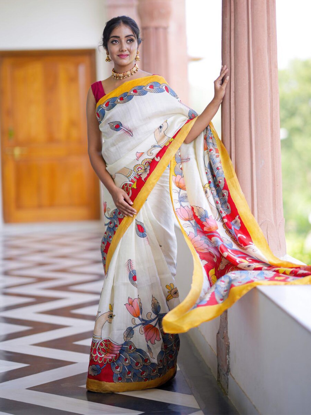 

Nimidiya Ethnic Motifs Printed Pure Cotton Saree, White