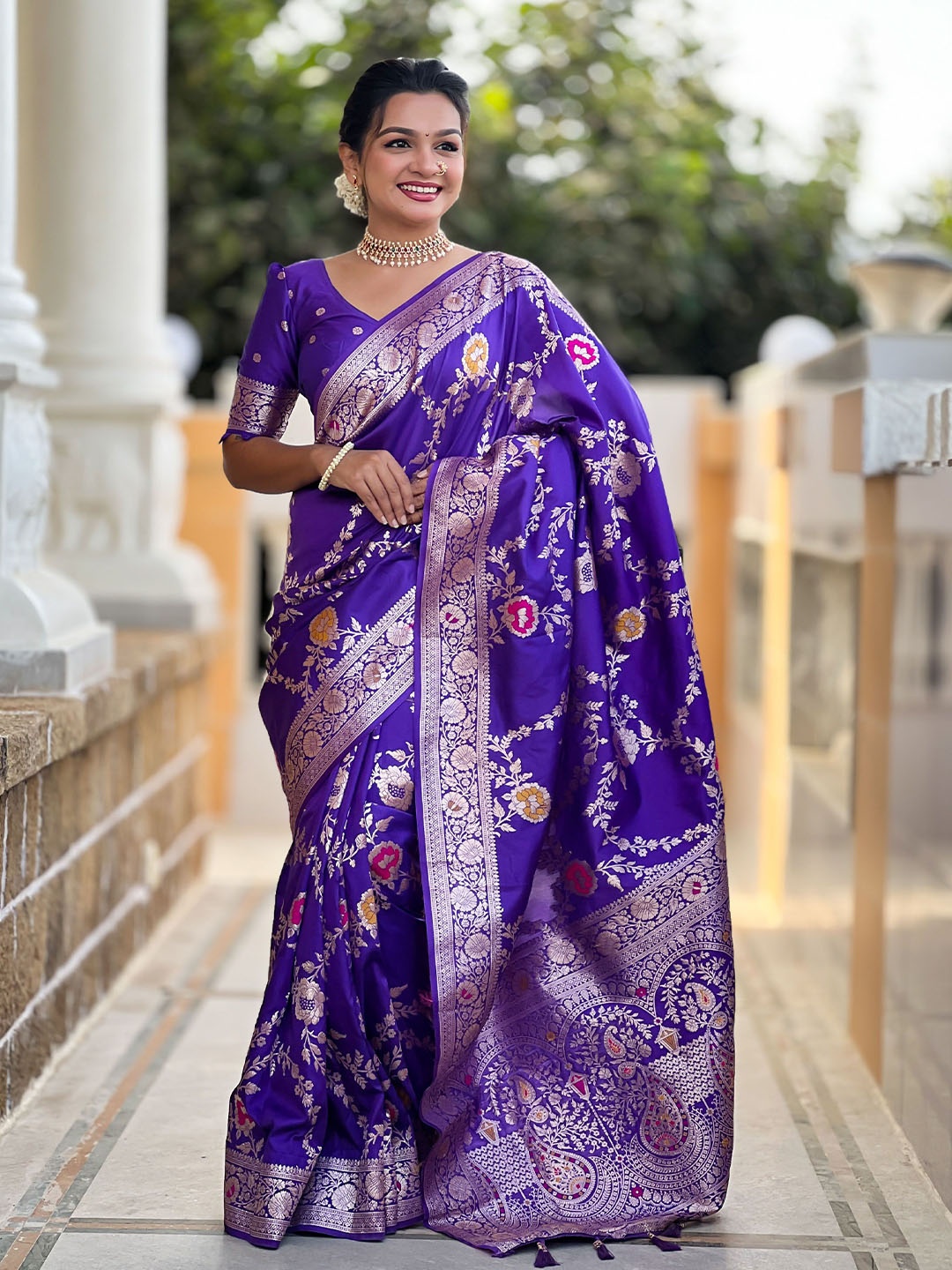 

Ekta Textiles Ethnic Motifs Woven Design Zari Pure Silk Banarasi Saree, Purple
