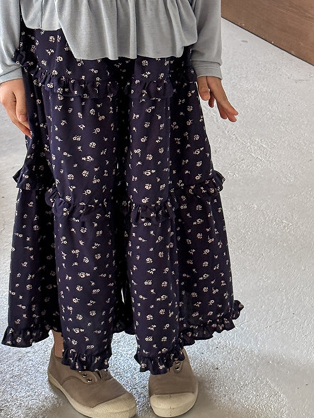 

LULU & SKY Girls Printed Loose Fit High-Rise Jodhpuris Trousers, Navy blue