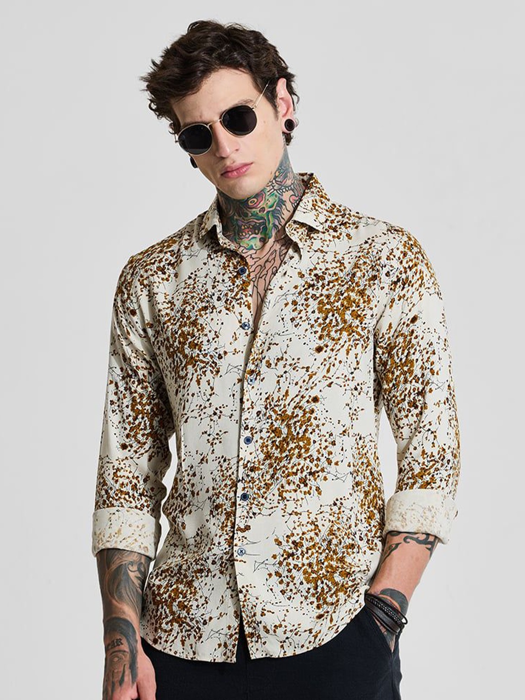 

Snitch Men Smart Slim Fit Spread Collar Floral Printed Casual Shirt, Beige
