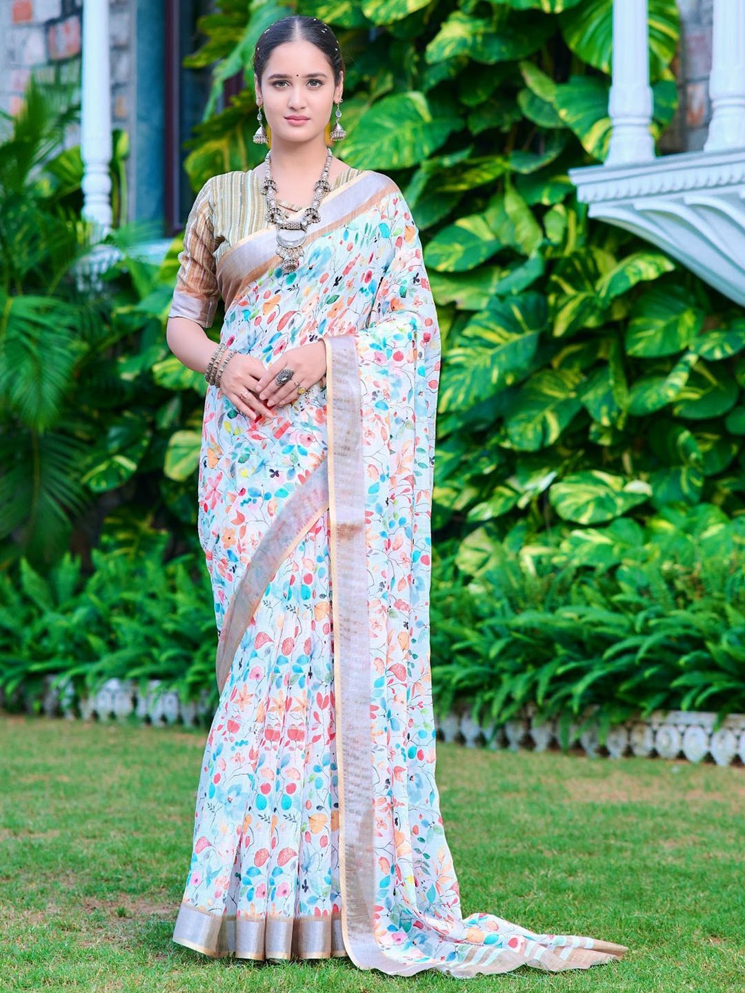 

Nimidiya Floral Printed Pure Cotton Saree, White