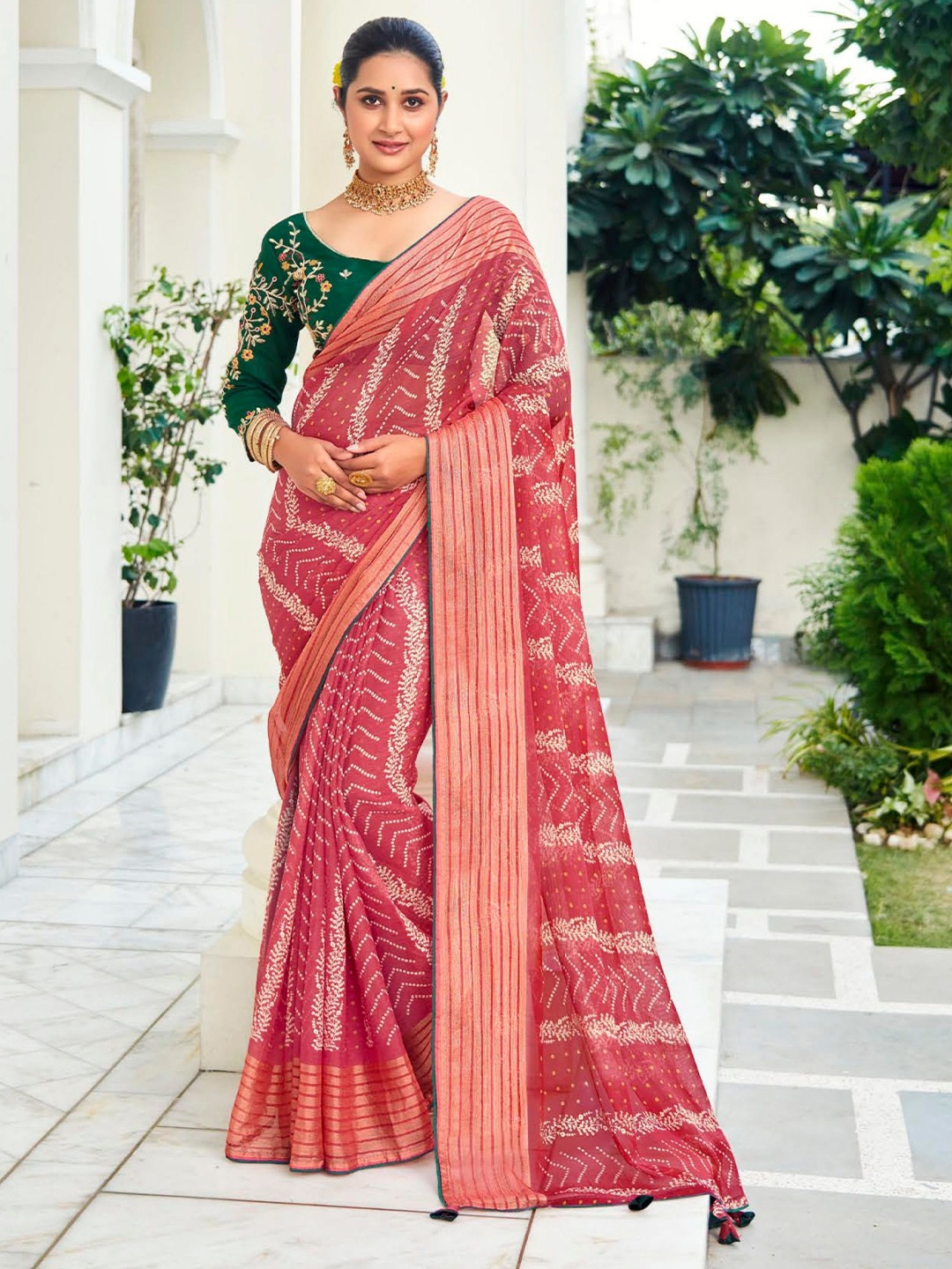 

Mahalasa Pure Chiffon Bandhani printed Saree With Unstitched Blouse Piece, Peach