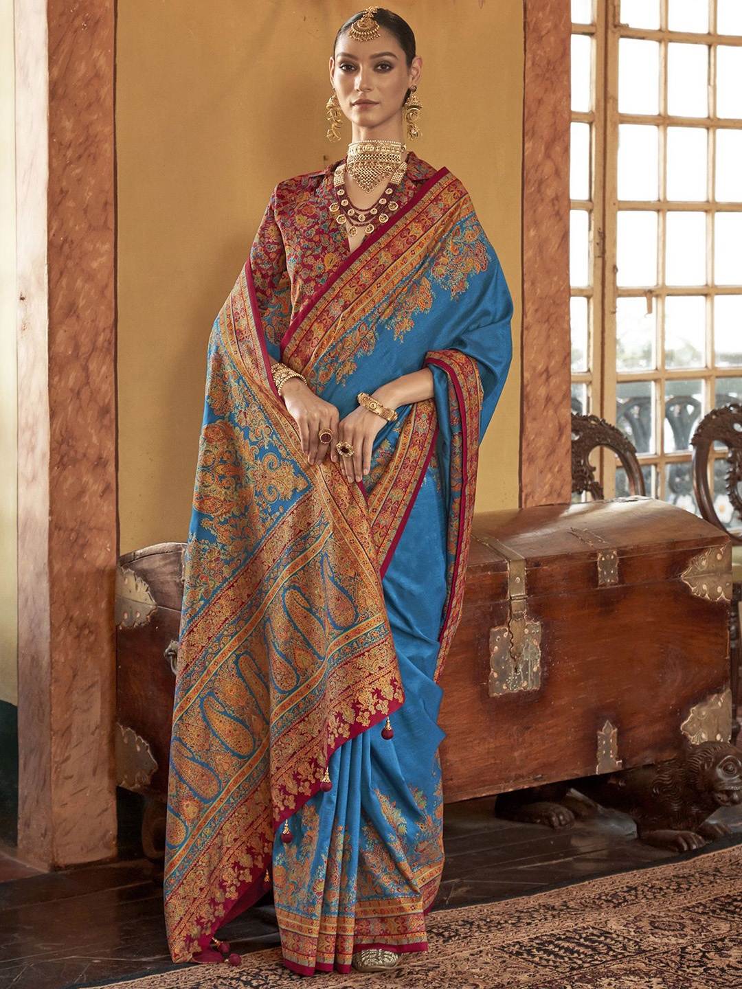 

elora Paisley Printed Banarasi Saree, Blue