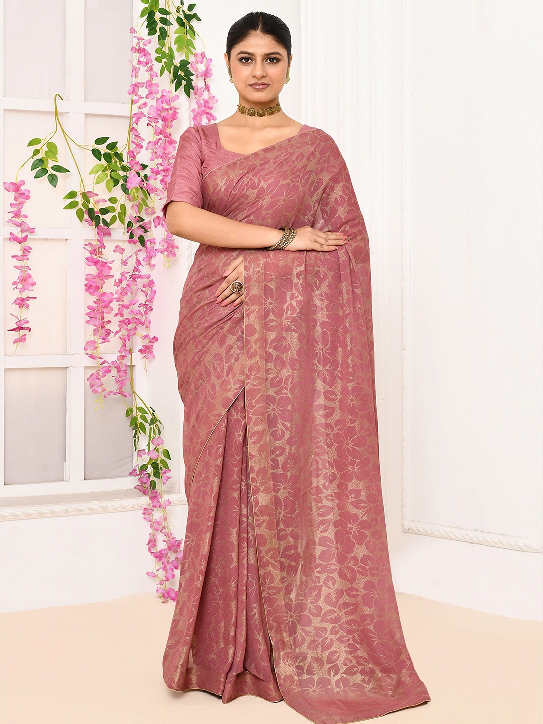 

THREAD SAGA Floral Printed Saree With Unstitched Blouse Piece, Pink