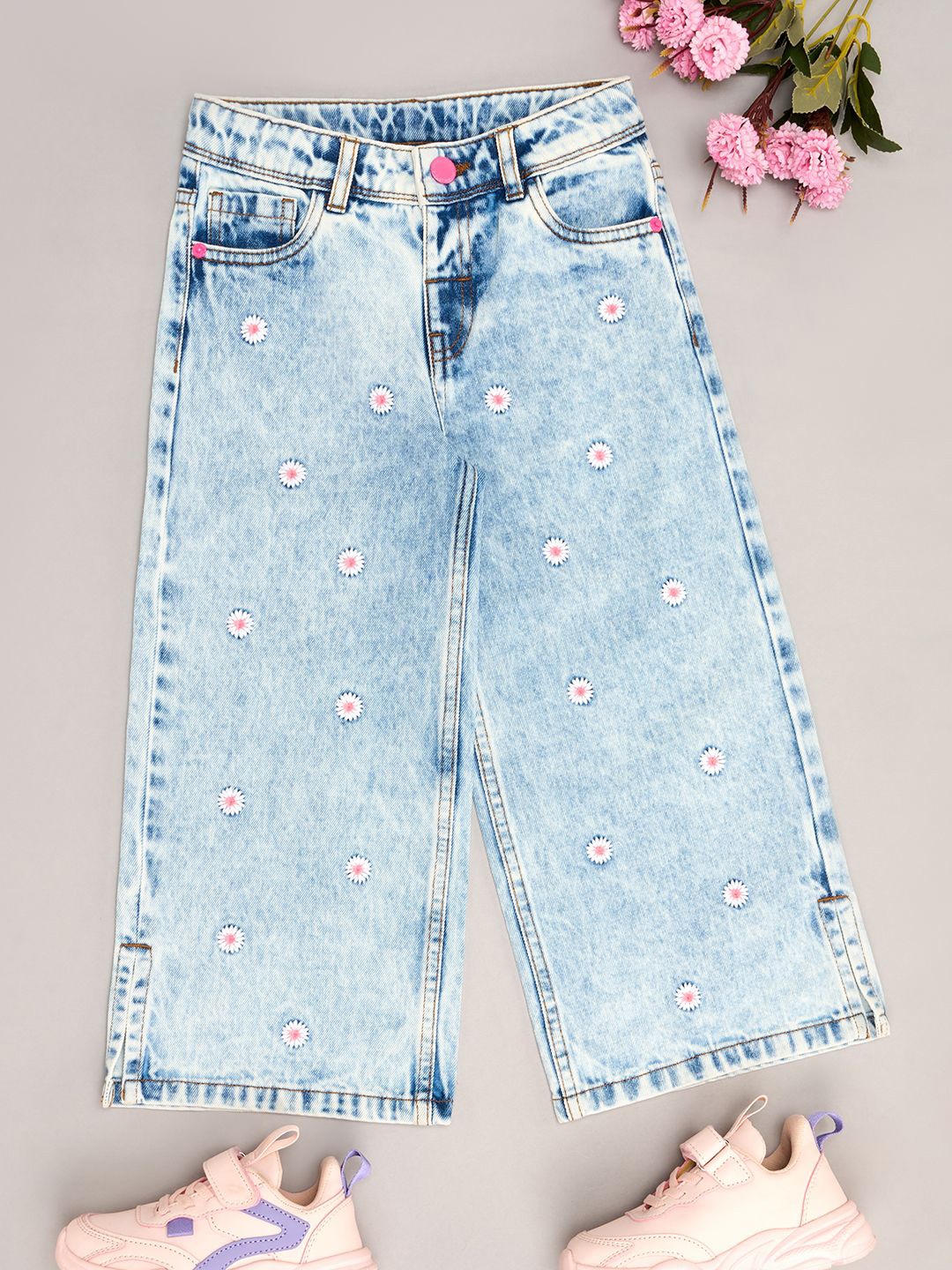 

Pantaloons Junior Girls Flared Heavy Fade Jeans, Blue